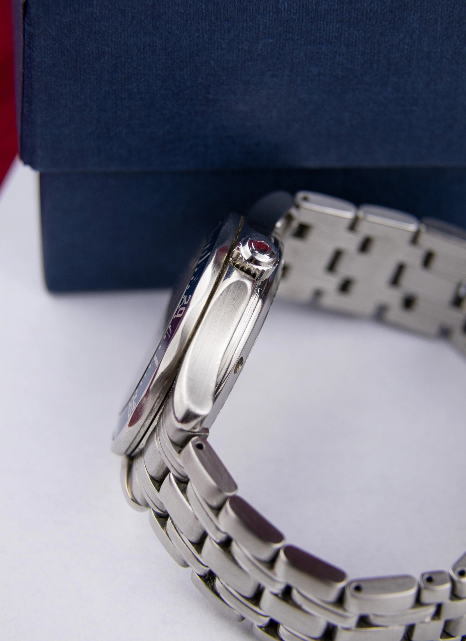 2006 Omega Seamaster Bond Midsize Automatic 168.1622 cal. 1120