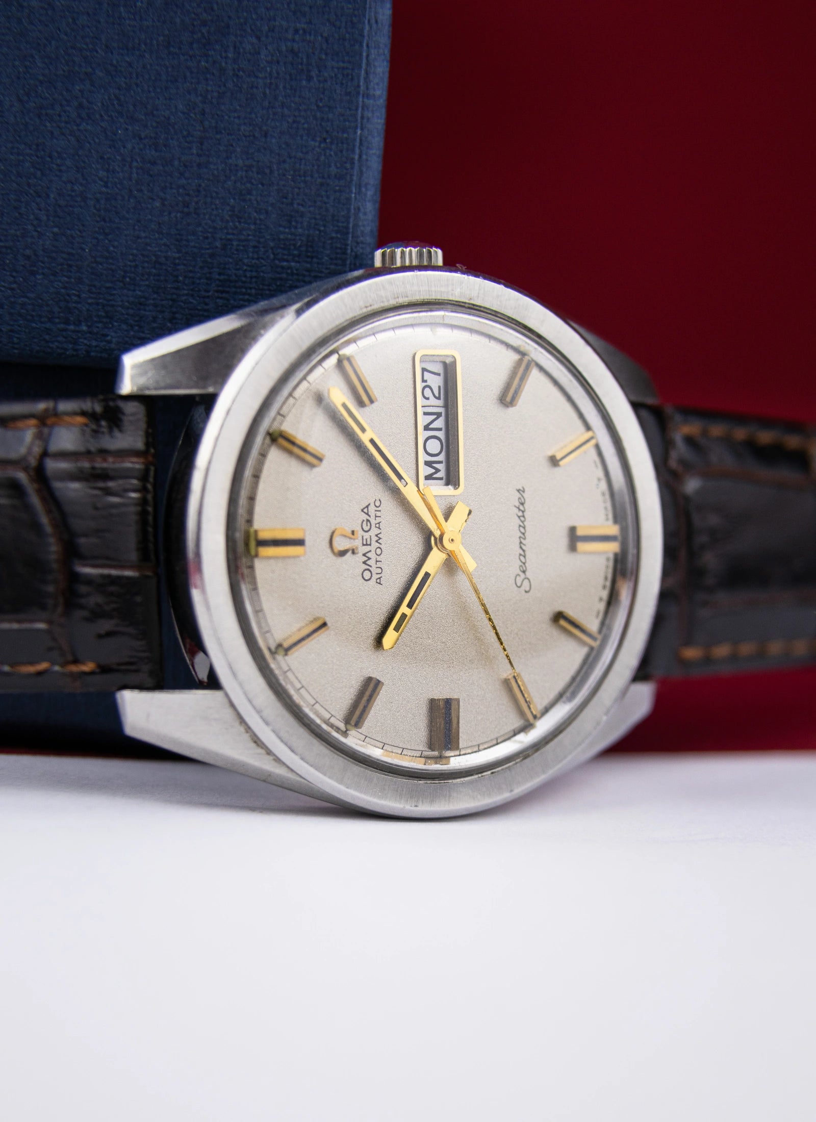 1968 Omega Seamaster Day-Date Sparkle Dial 166.032 cal. 752