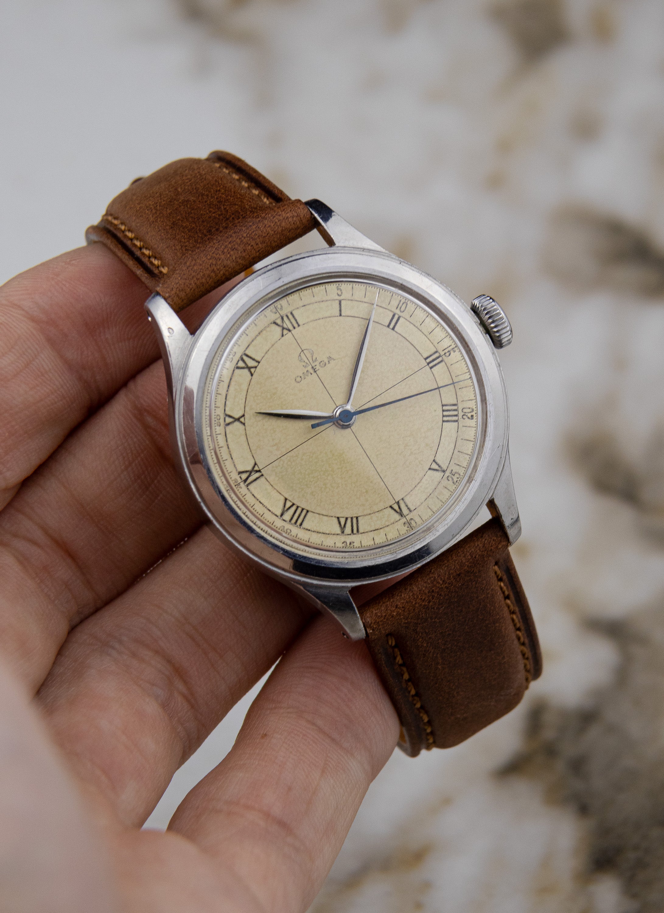 1944/45 Omega Sector Dial 2179 cal. 30T2