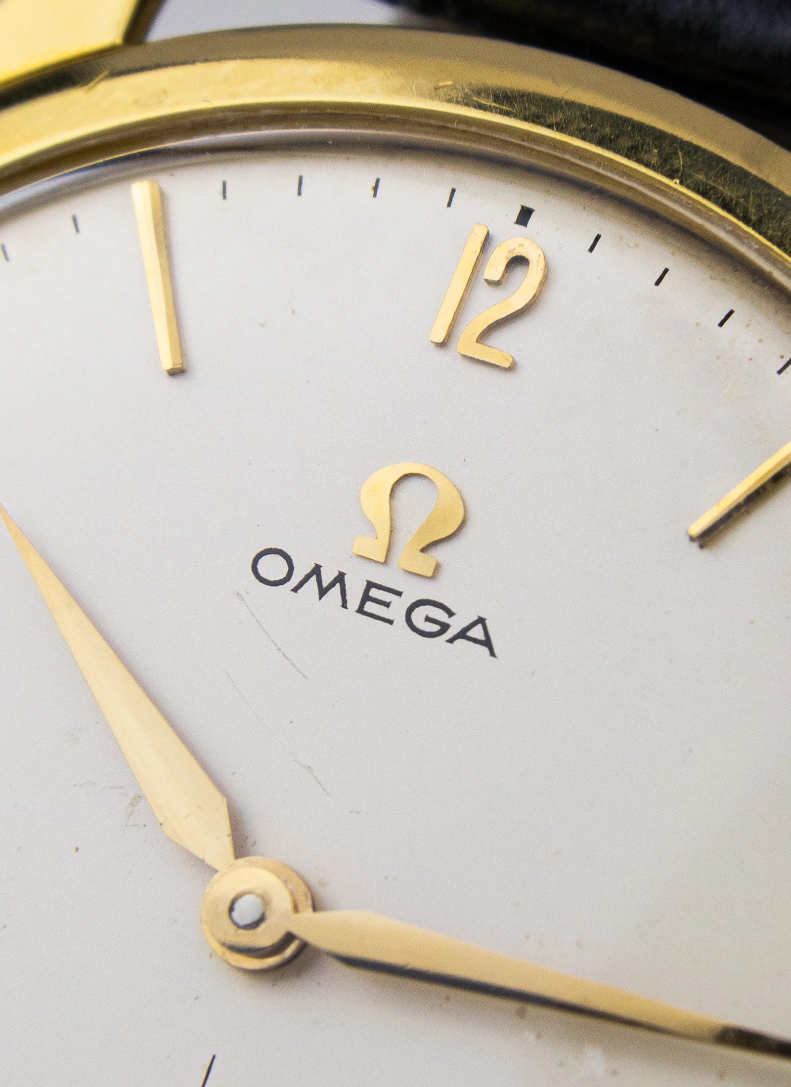 1959 18K Omega Tresor 14707 cal. 268