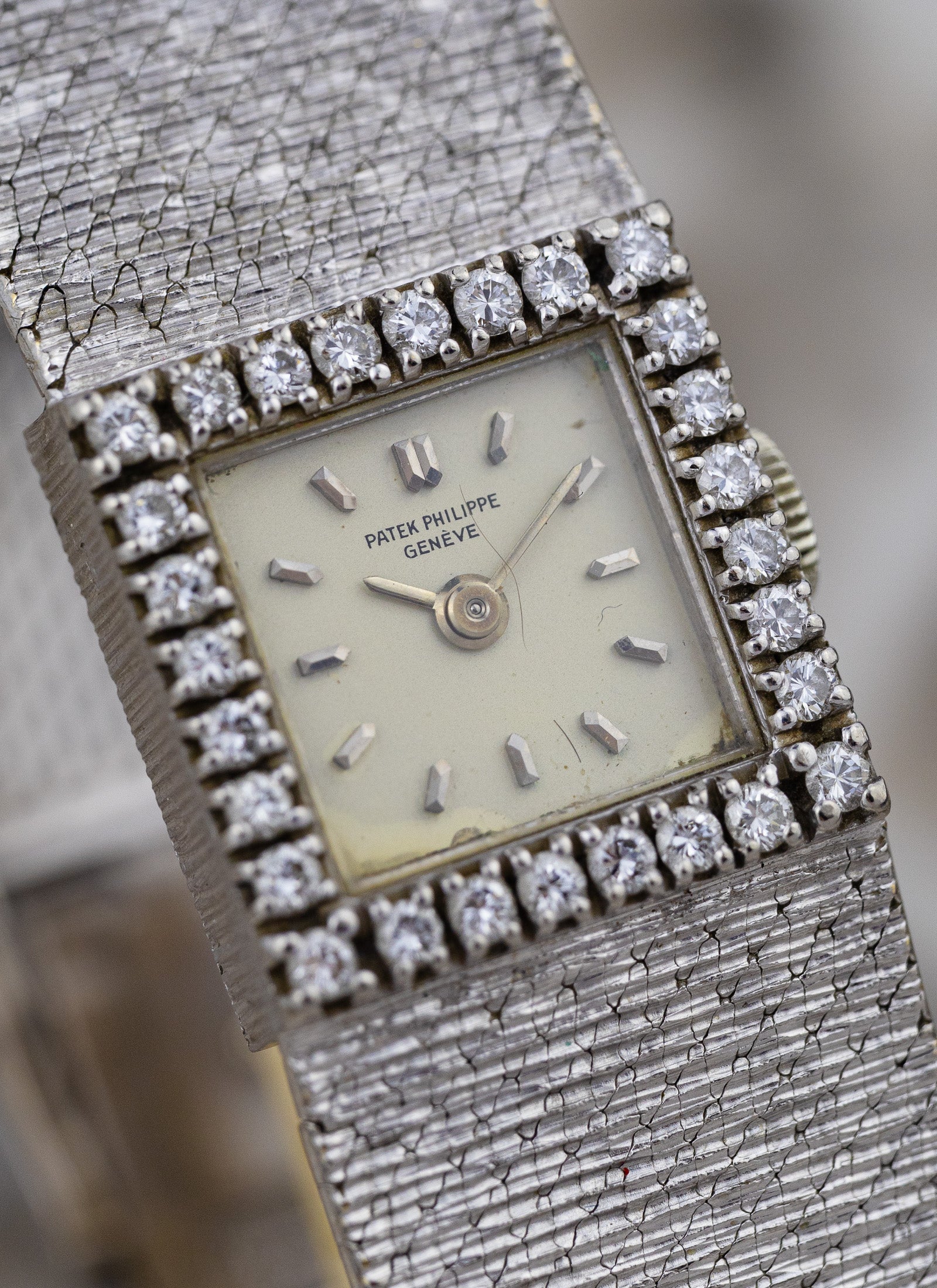 1970s Ladies 18K Patek Philippe 3293