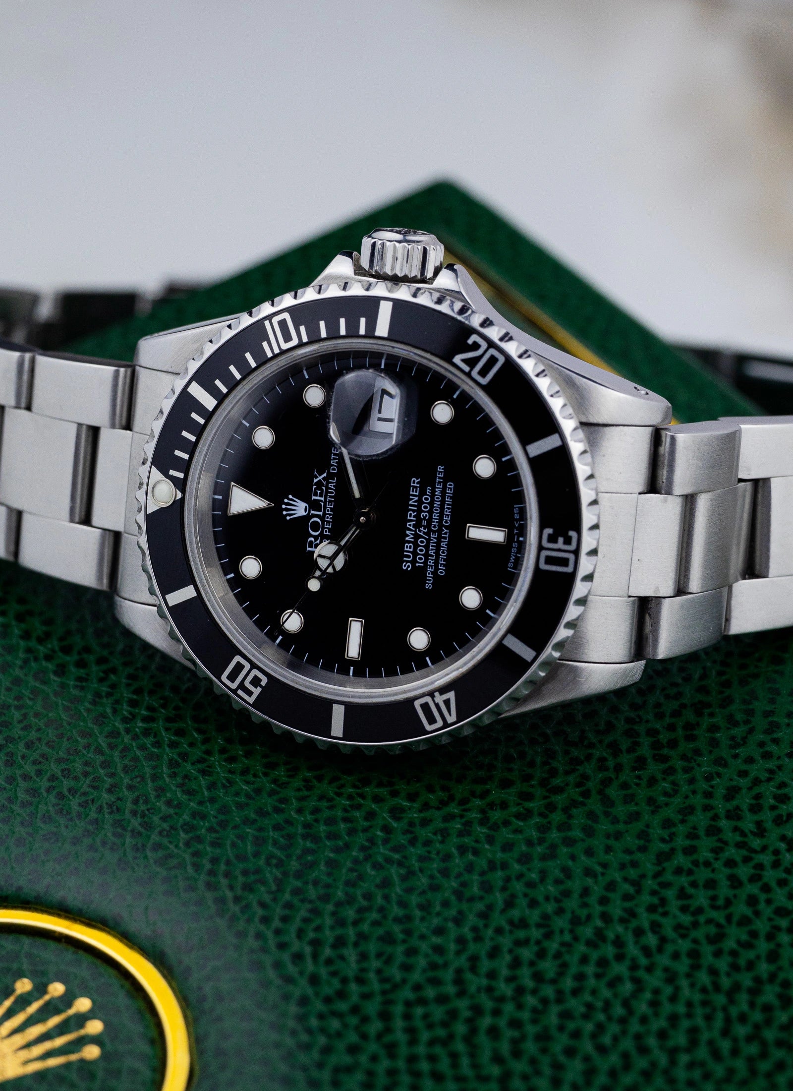 1997 Rolex Submariner Date 16610