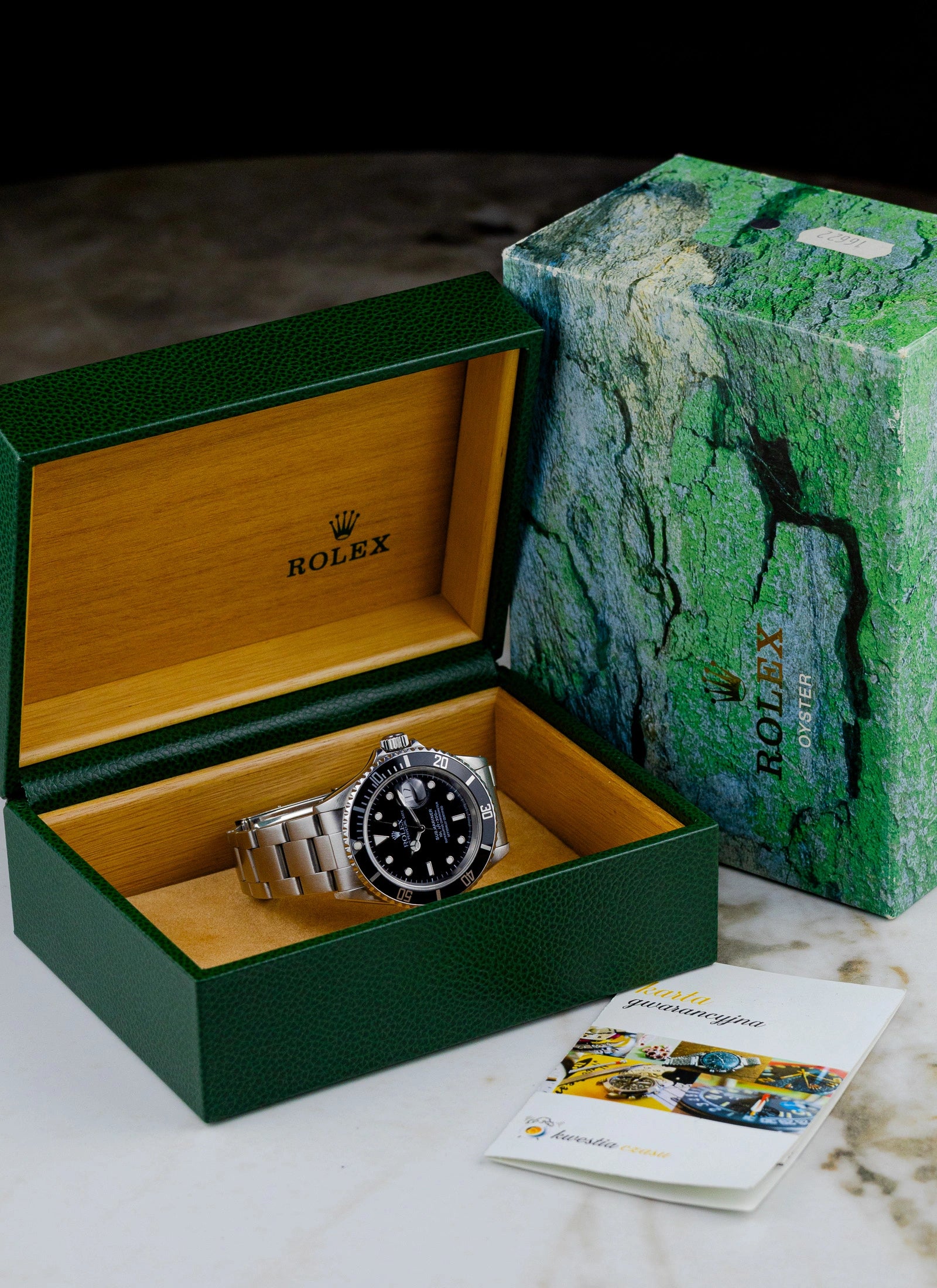 1997 Rolex Submariner Date 16610