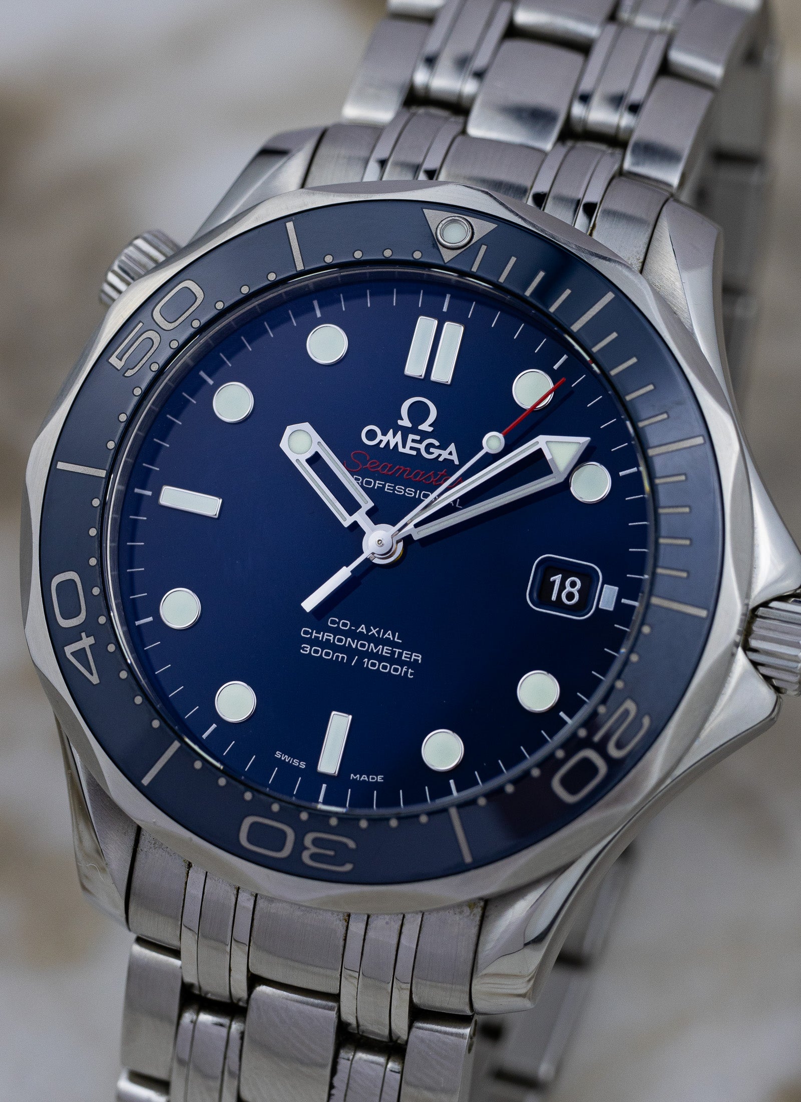 2013 Omega Seamaster 300m 212.30.41.20.03.001 cal. 2500 Full Set