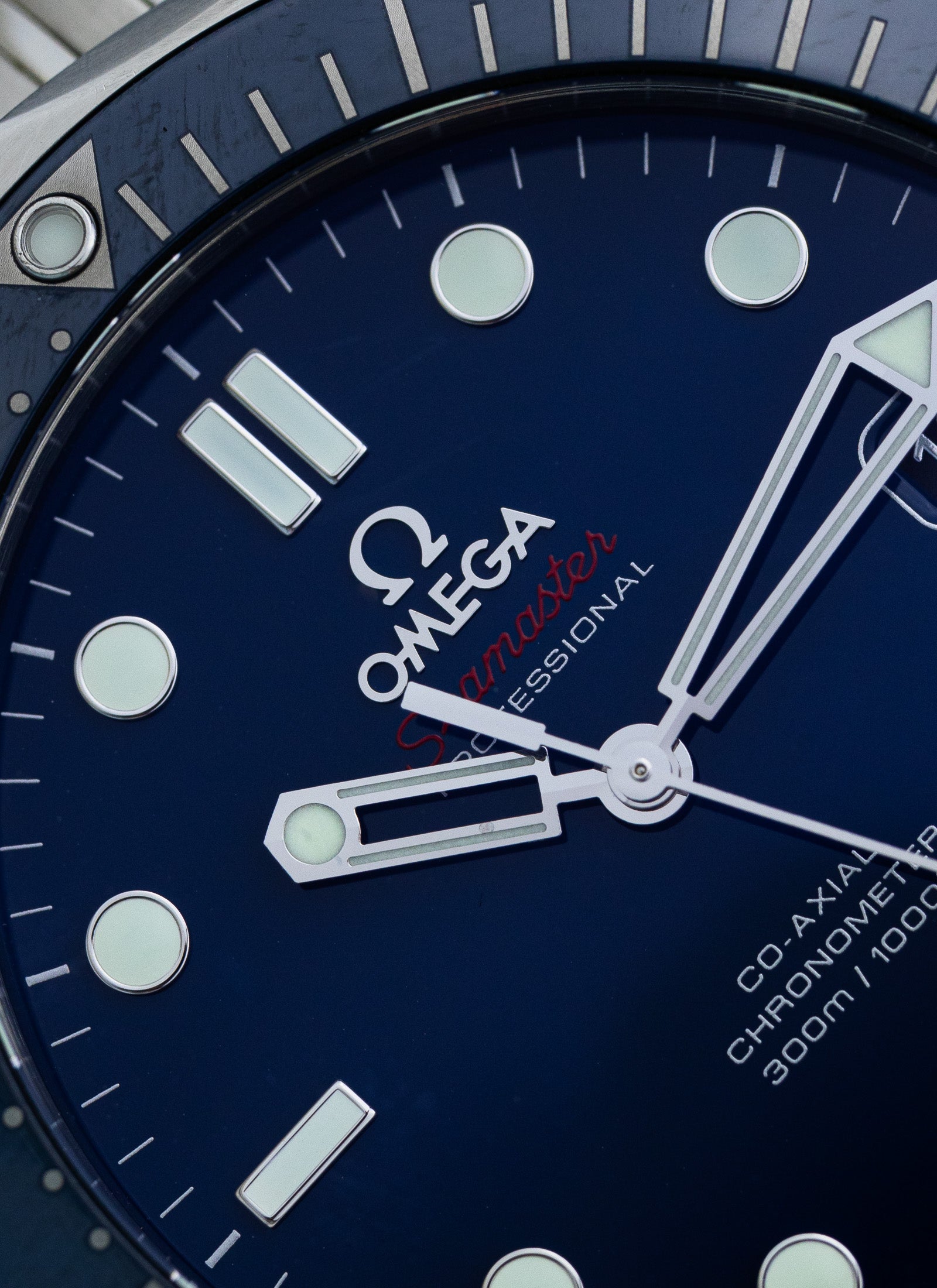 2013 Omega Seamaster 300m 212.30.41.20.03.001 cal. 2500 Full Set