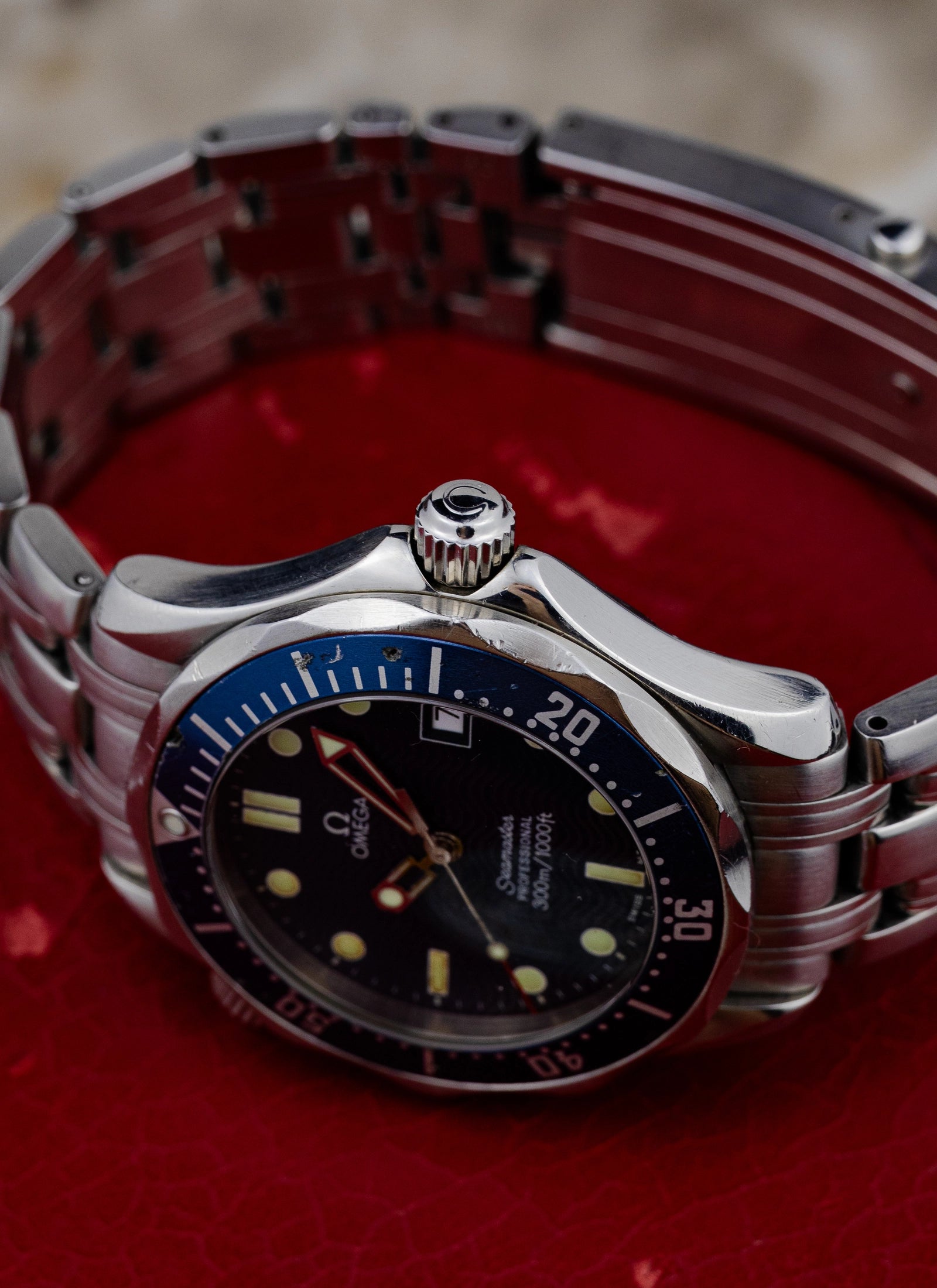 1998 Omega Seamaster 300M Ref. 2561.80.00 Bond Mid-Size