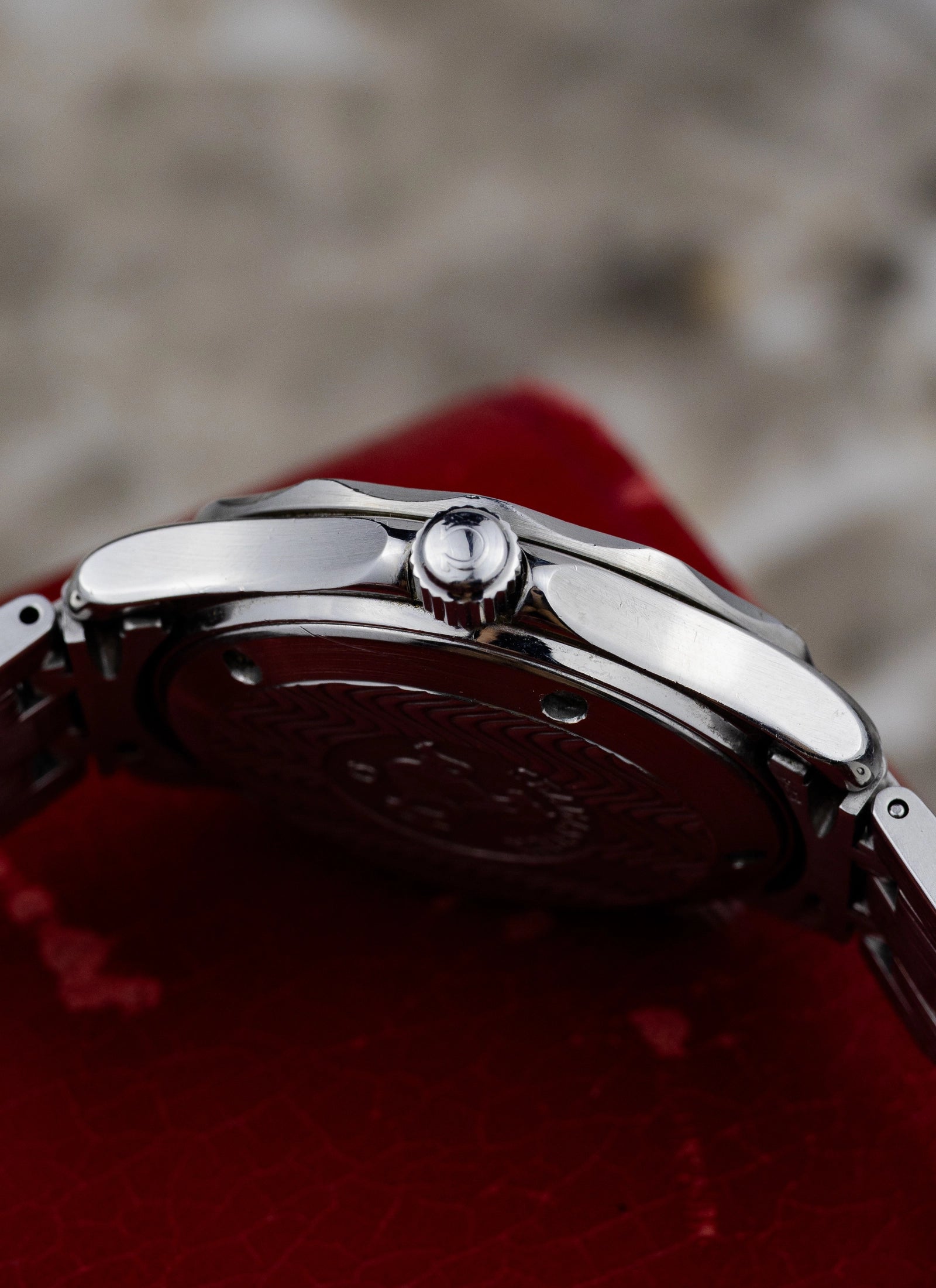 1998 Omega Seamaster 300M Ref. 2561.80.00 Bond Mid-Size