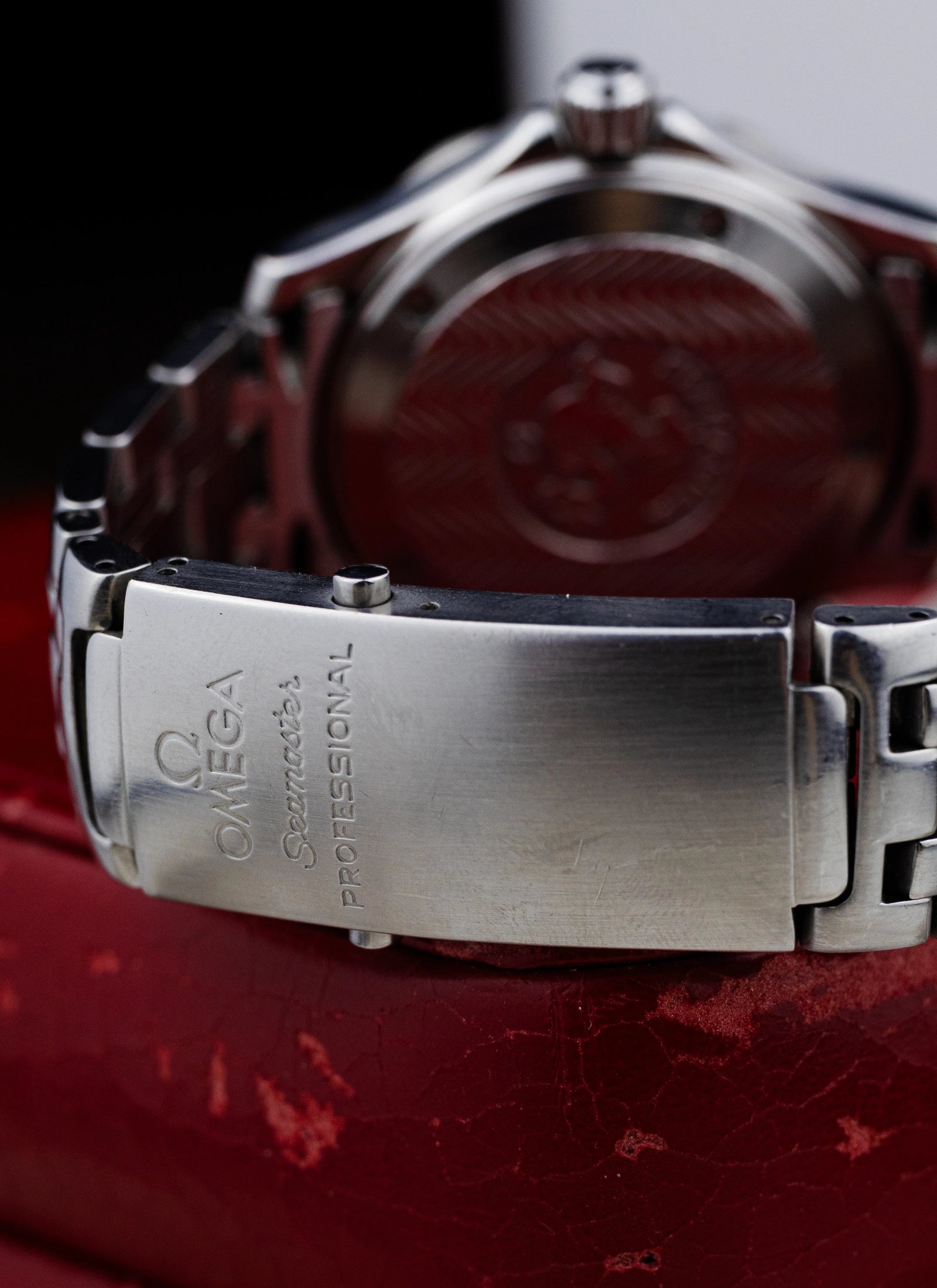 1998 Omega Seamaster 300M Ref. 2561.80.00 Bond Mid-Size