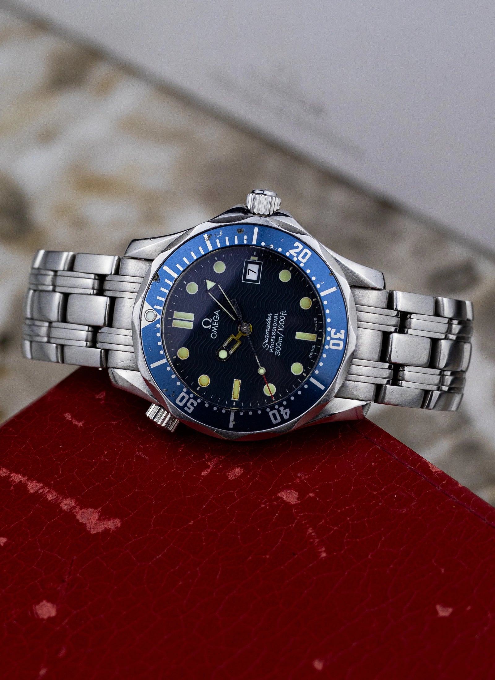 1998 Omega Seamaster 300M Ref. 2561.80.00 Bond Mid-Size