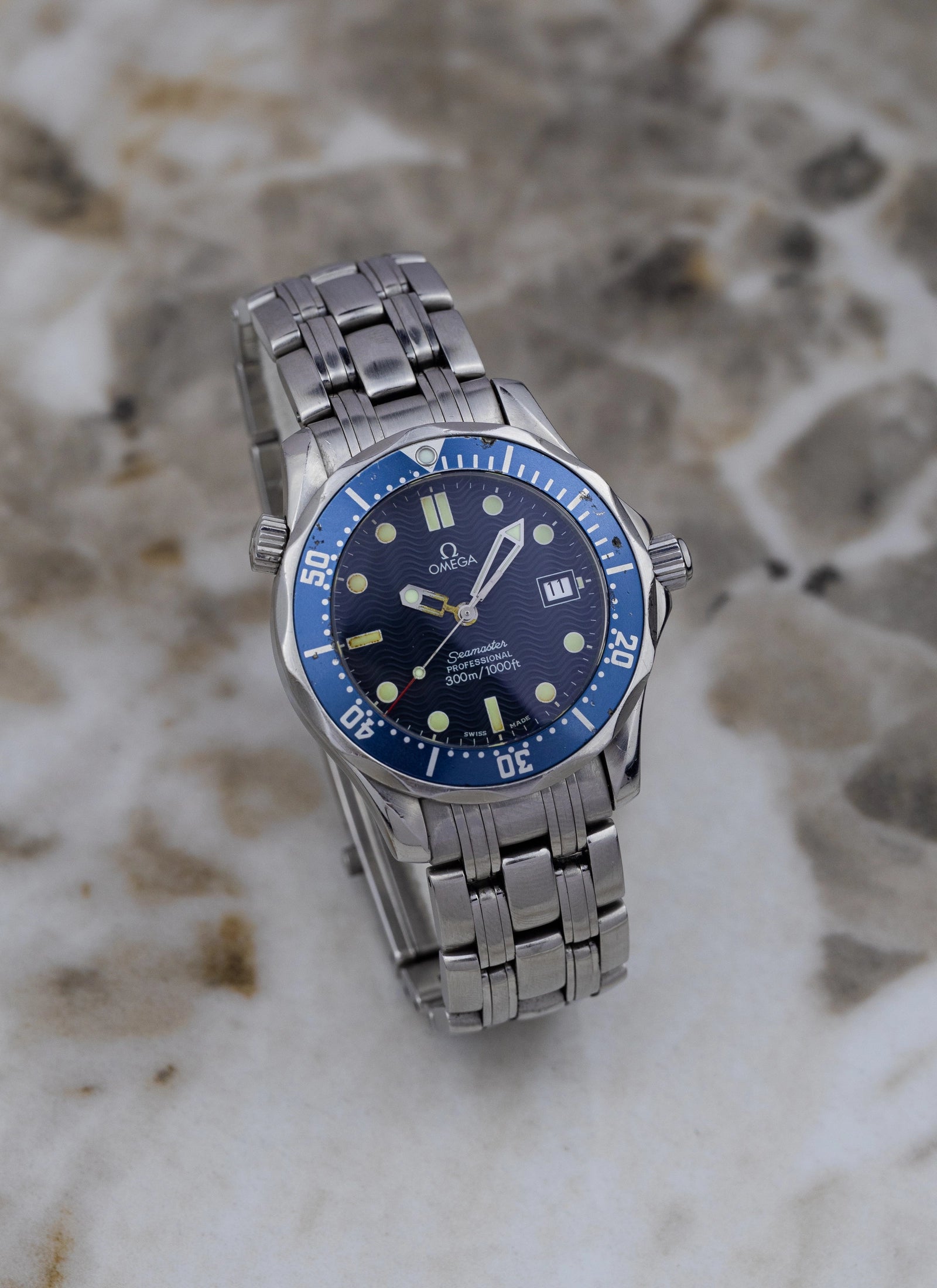 1998 Omega Seamaster 300M Ref. 2561.80.00 Bond Mid-Size