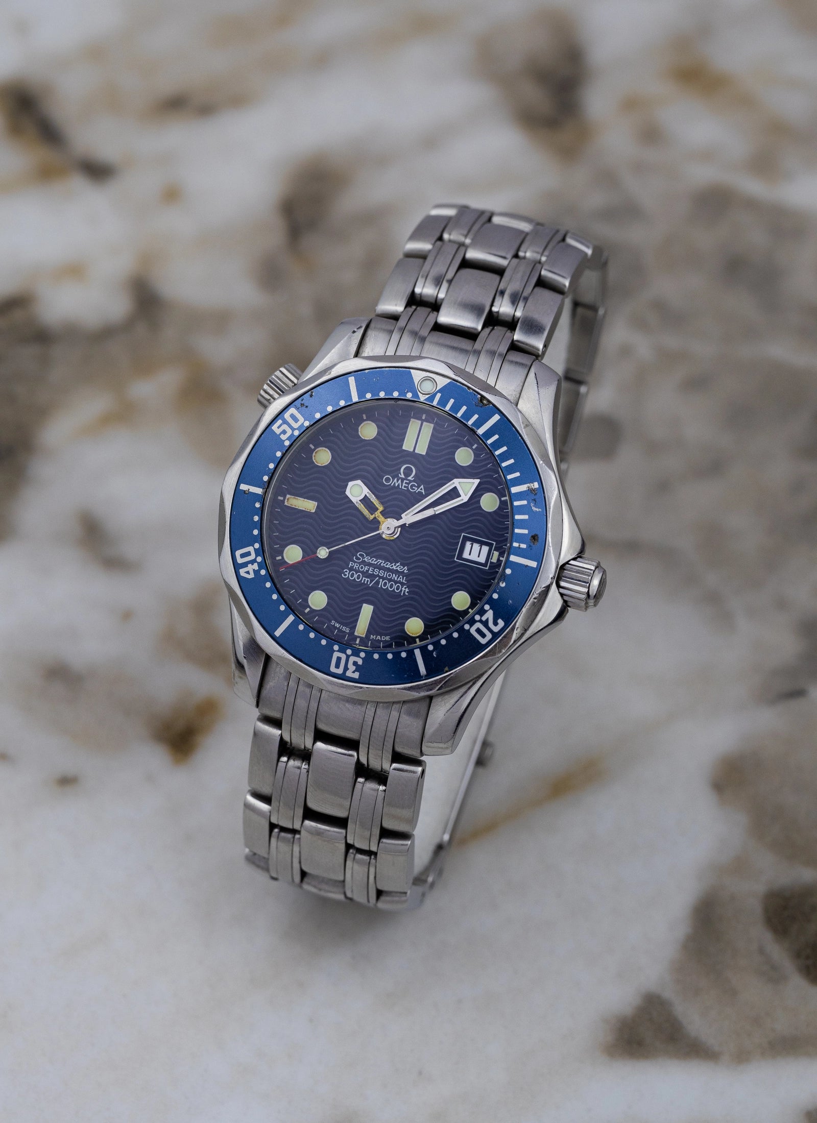 1998 Omega Seamaster 300M Ref. 2561.80.00 Bond Mid-Size