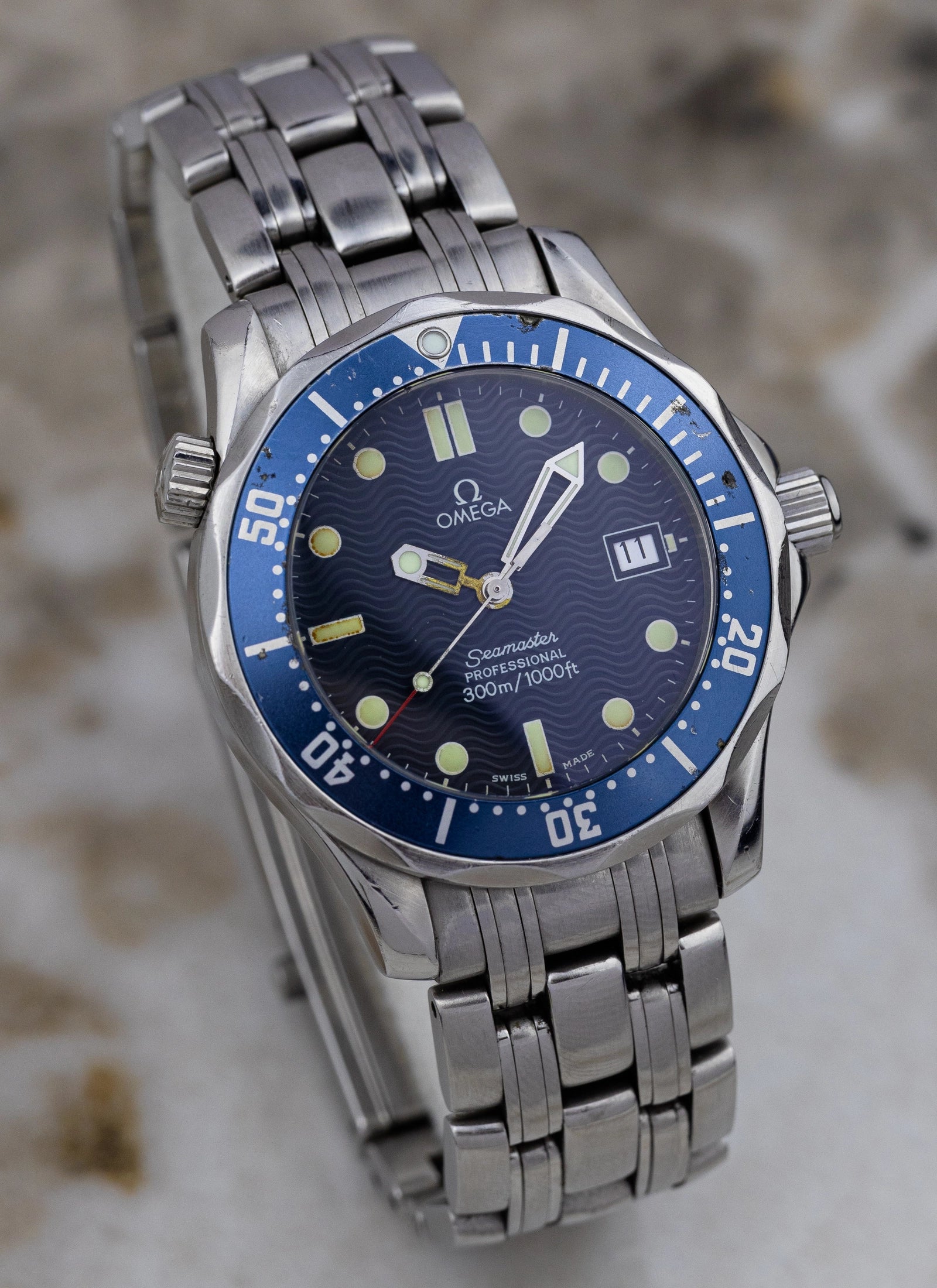 1998 Omega Seamaster 300M Ref. 2561.80.00 Bond Mid-Size
