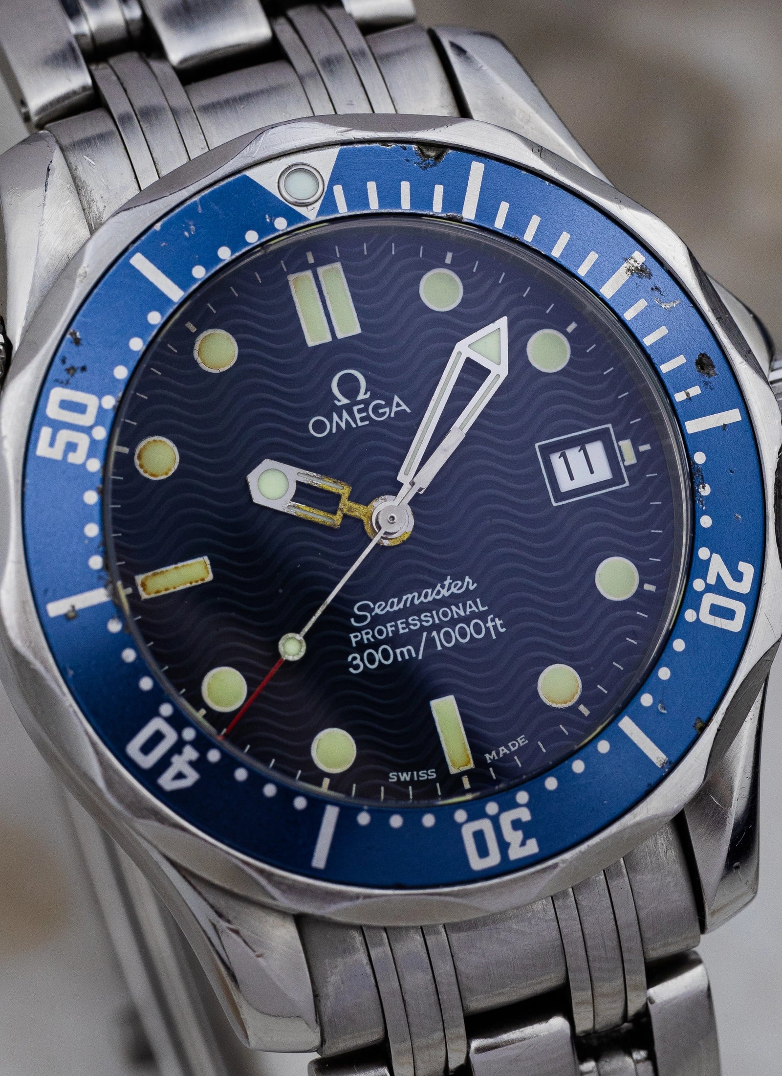 1998 Omega Seamaster 300M Ref. 2561.80.00 Bond Mid-Size