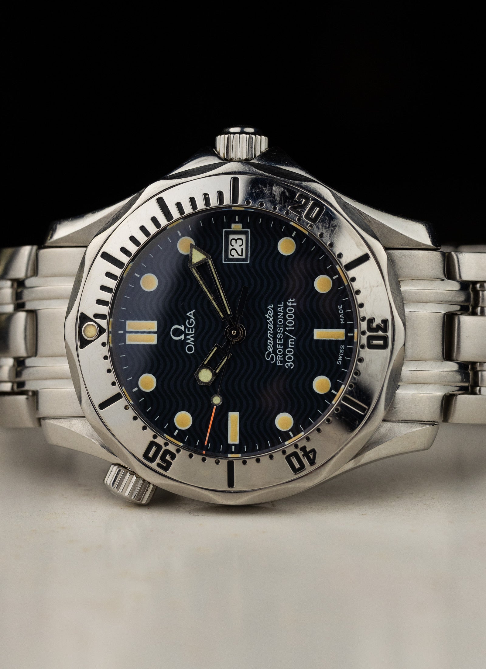 1993 Omega Seamaster Professional 300m Mid Size 2562.80 Box
