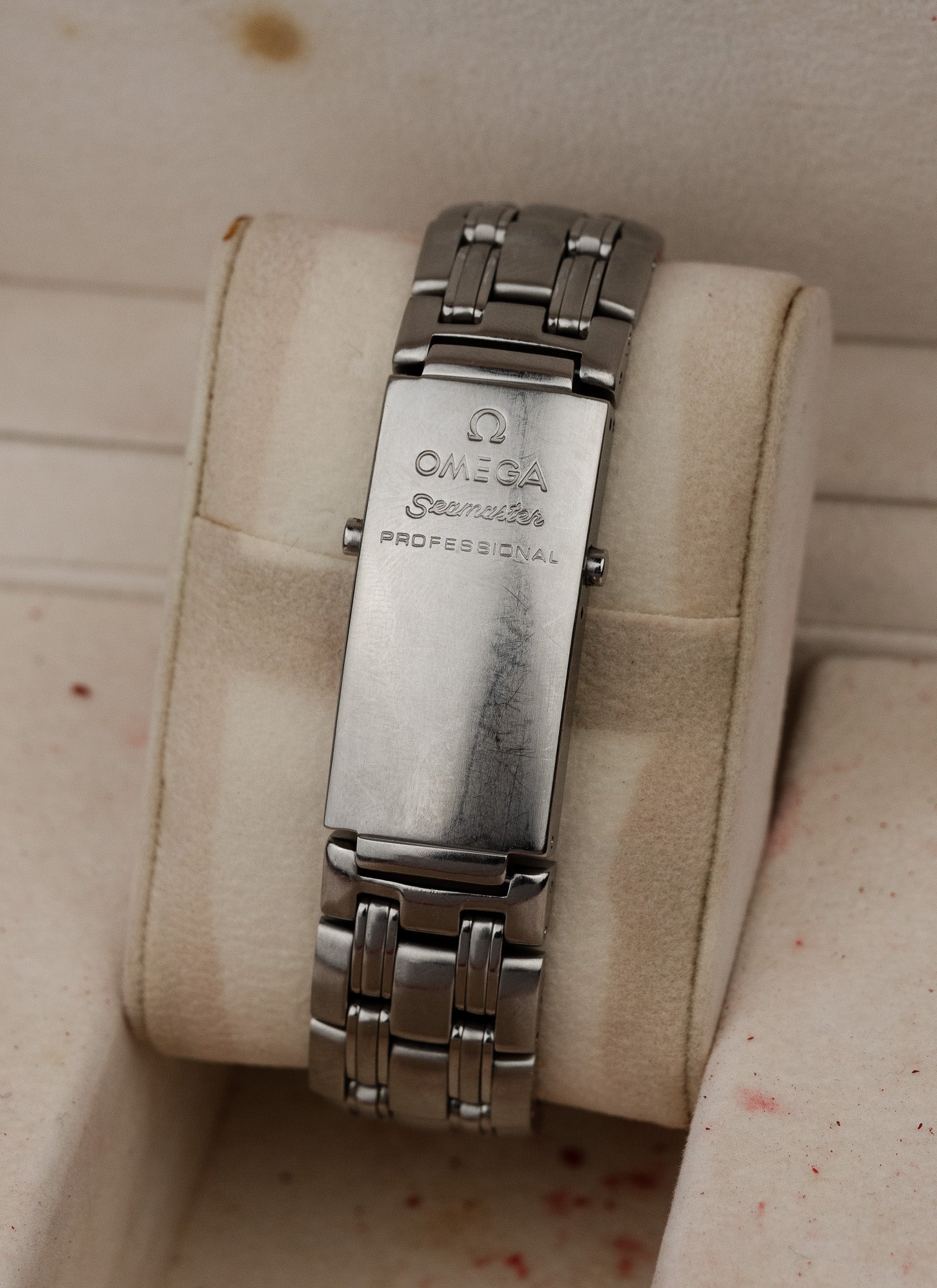 1993 Omega Seamaster Professional 300m Mid Size 2562.80 Box