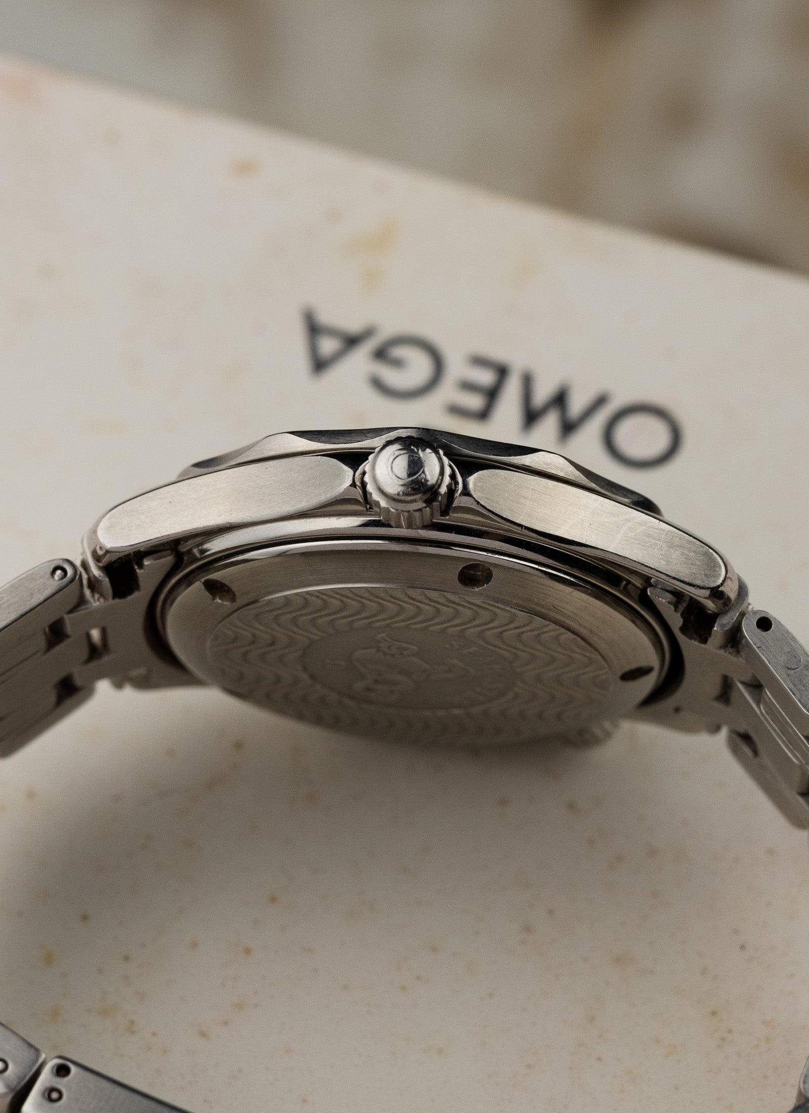 1993 Omega Seamaster Professional 300m Mid Size 2562.80 Box