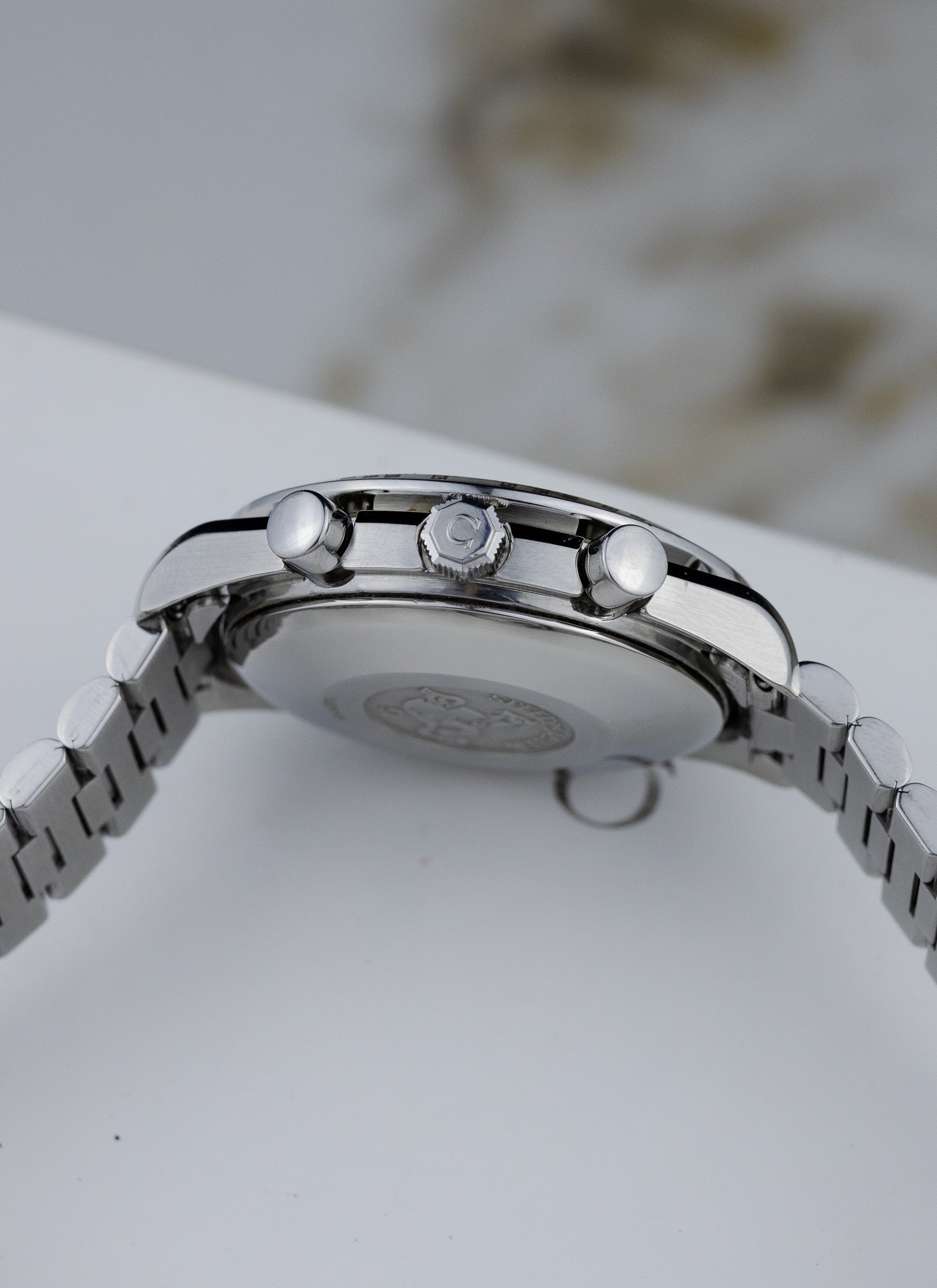 2000s Omega Speedmaster Date Reverse Panda 175.0043 cal. 1155 Box