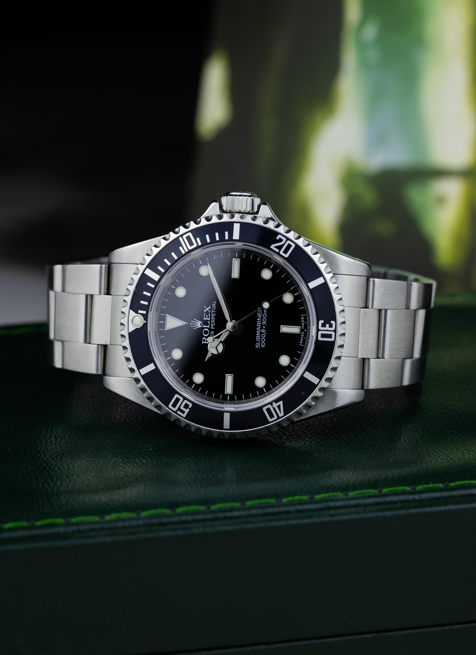 2005/2006 Rolex Submariner No Date 14060M Box