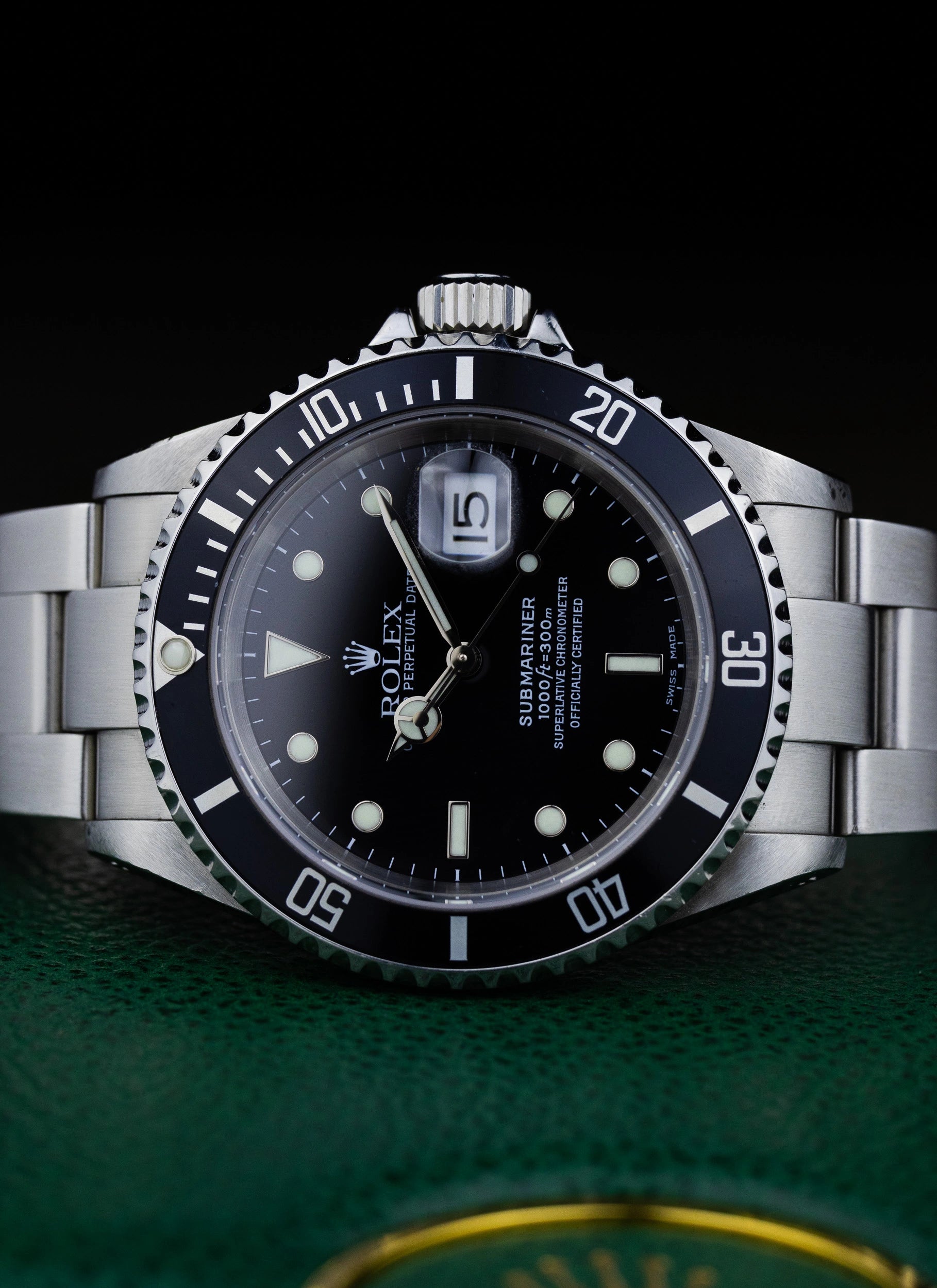 2000 Rolex Submariner Date 16610 Full Set