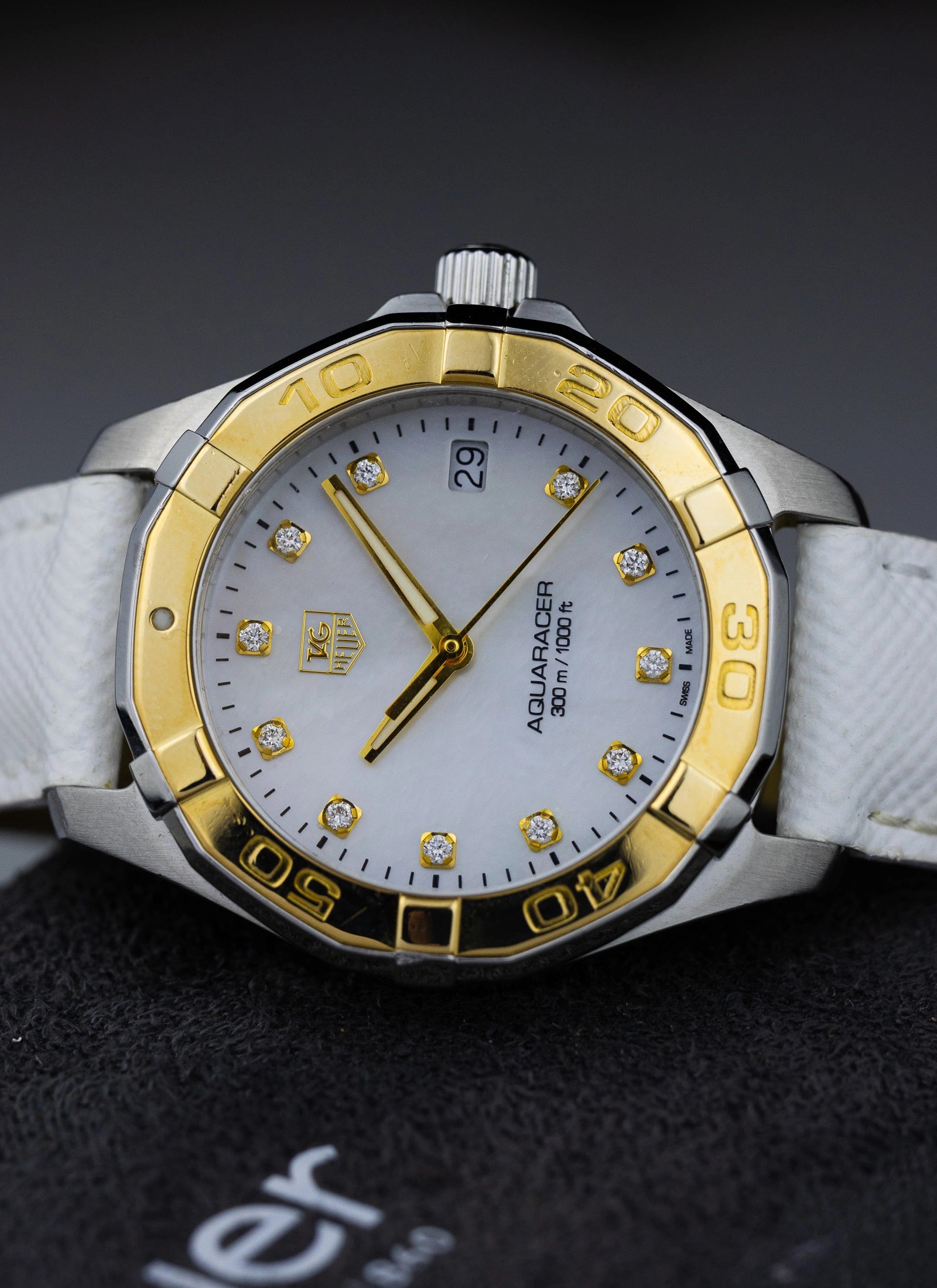 2000s Lady Tag Heuer Aquaracer MOP Diamonds Dial WAY1351 Travel Box