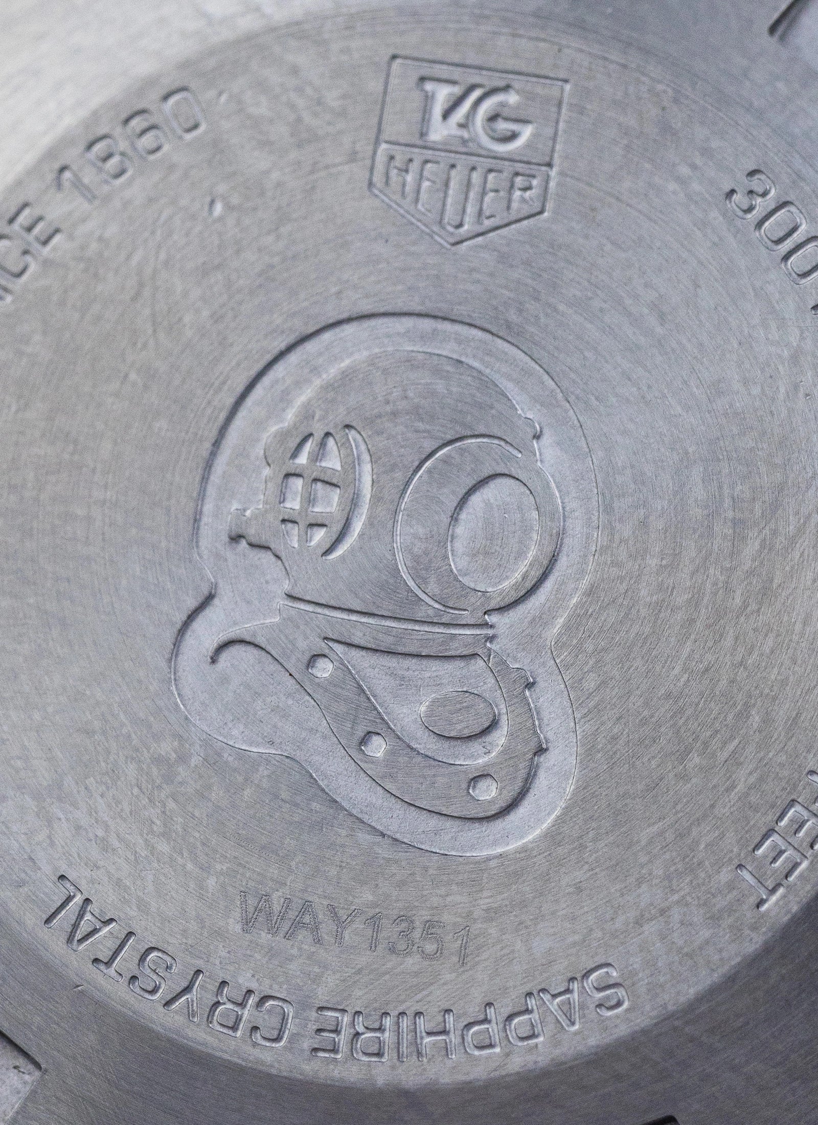 2000s Lady Tag Heuer Aquaracer MOP Diamonds Dial WAY1351 Travel Box