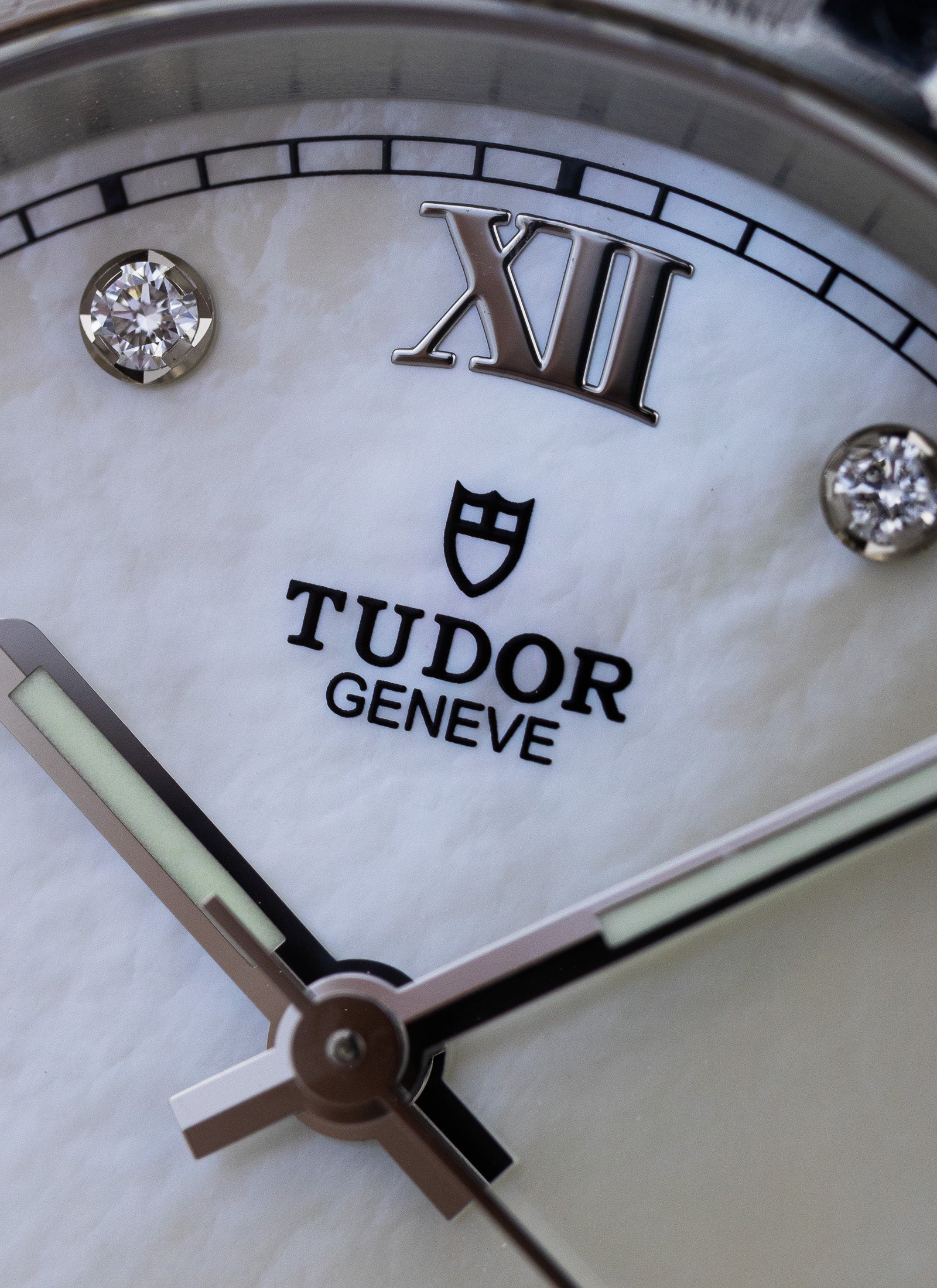 2020s Tudor Royal Diamonds MOP M28400-0005