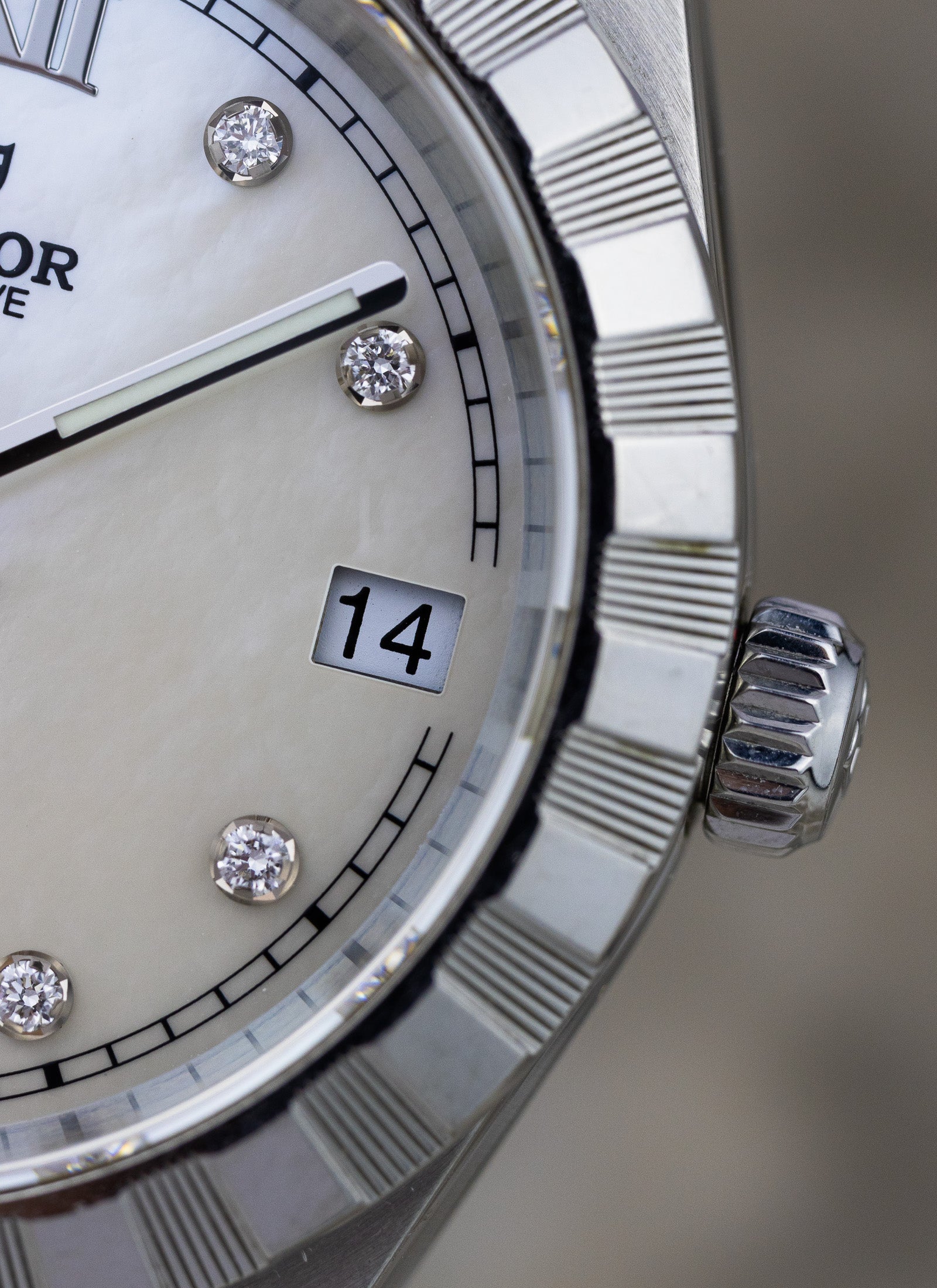 2020s Tudor Royal Diamonds MOP M28400-0005