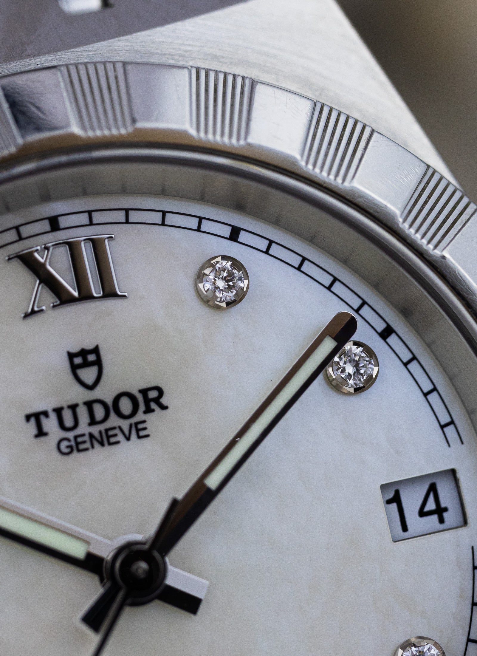 2020s Tudor Royal Diamonds MOP M28400-0005