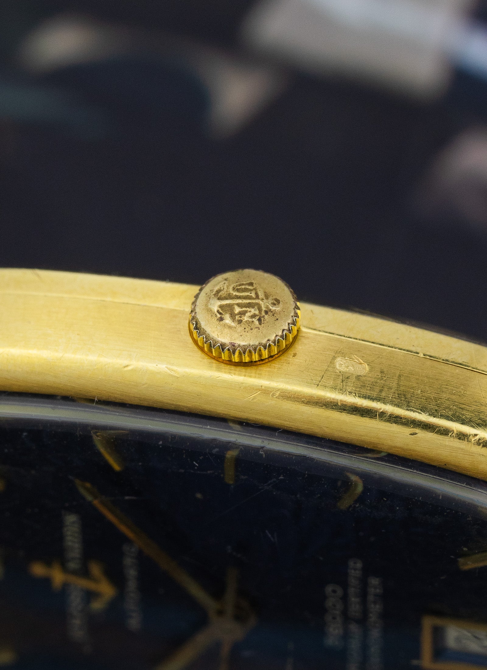 1970s 18K Ulysse Nardin Tonneau 36000 Navy Dial 8620 cal. NB11QU
