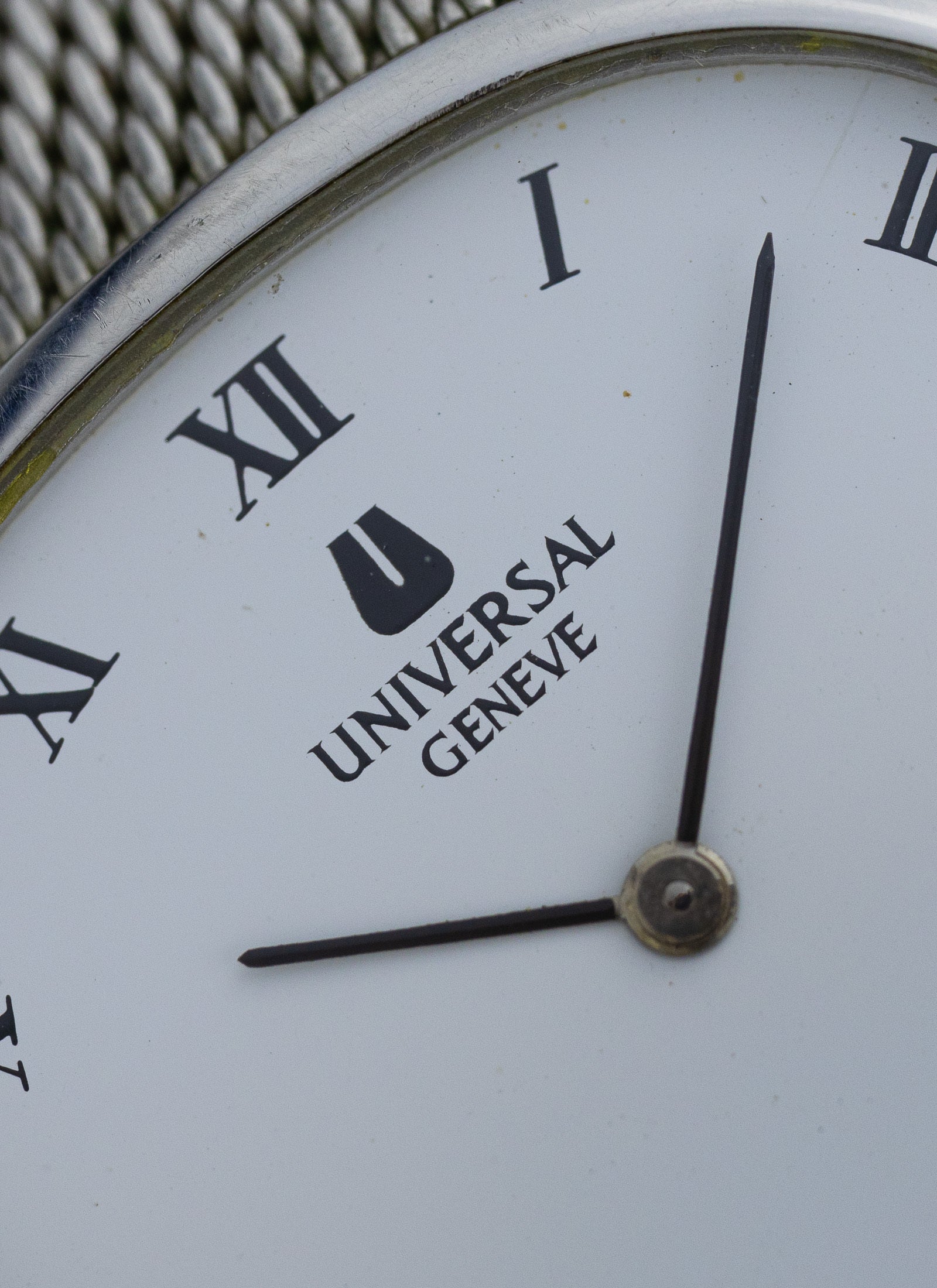 1960s Universal Geneve White Shadow Ellipse 842125 cal. 1-42