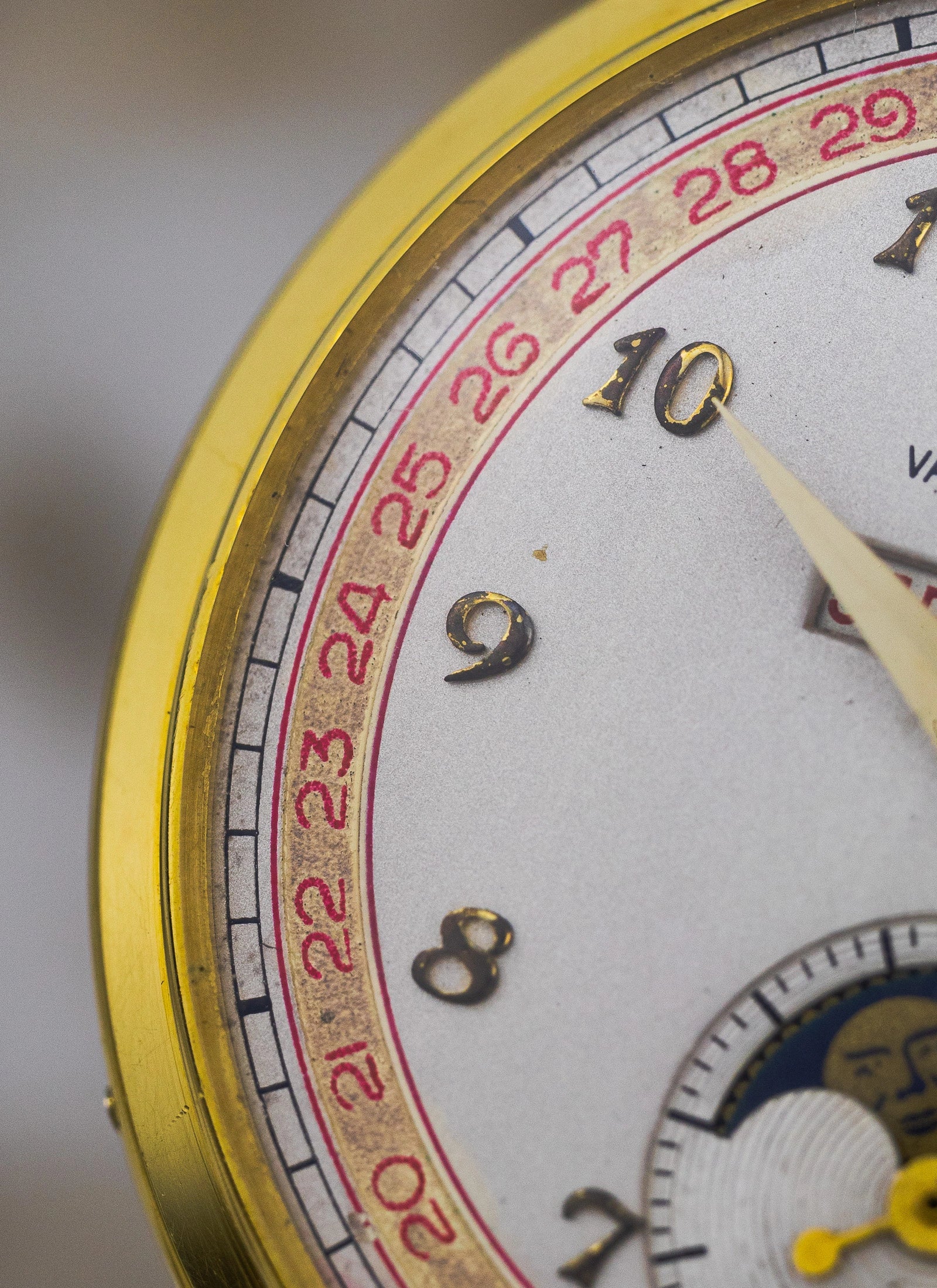 1971 18K Vacheron Constantin Triple Calendar Moonphase 7729 cal. 7-1430