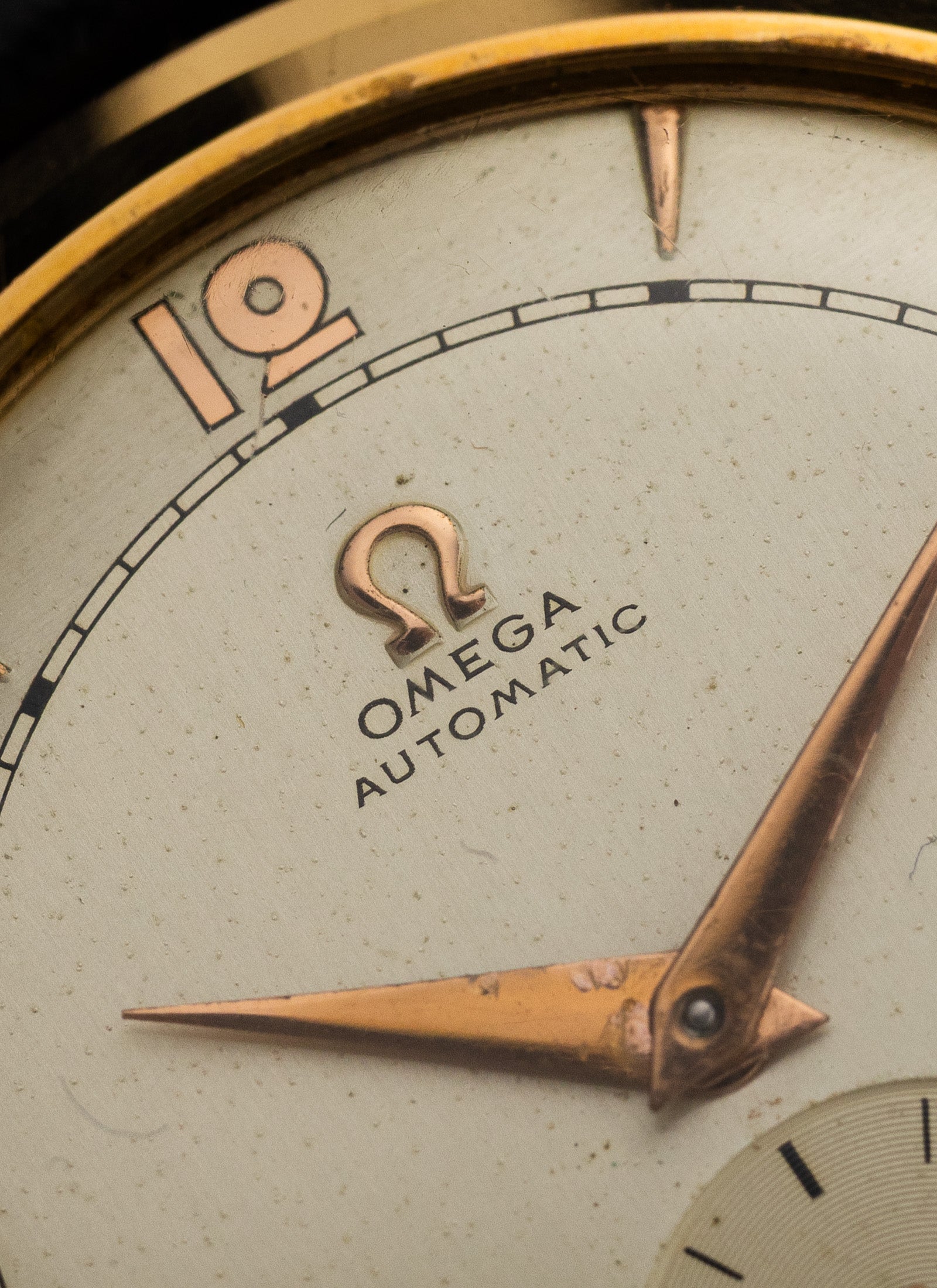 1948 18K Omega Trésor Sub Second Bumper cal. 332 Serviced