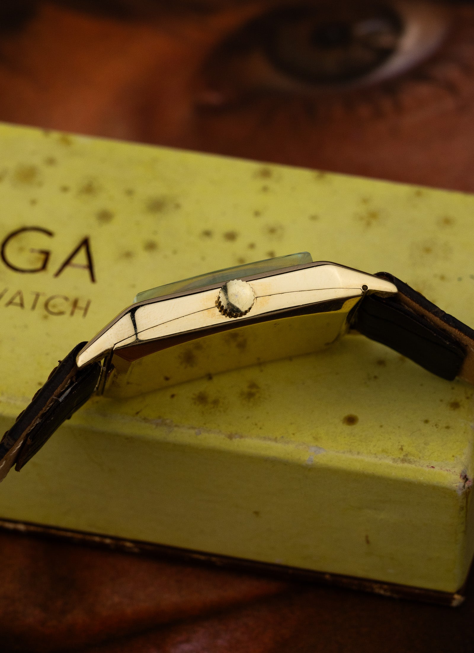 1940s 14K Omega Tank Art Deco Dial Serviced Box