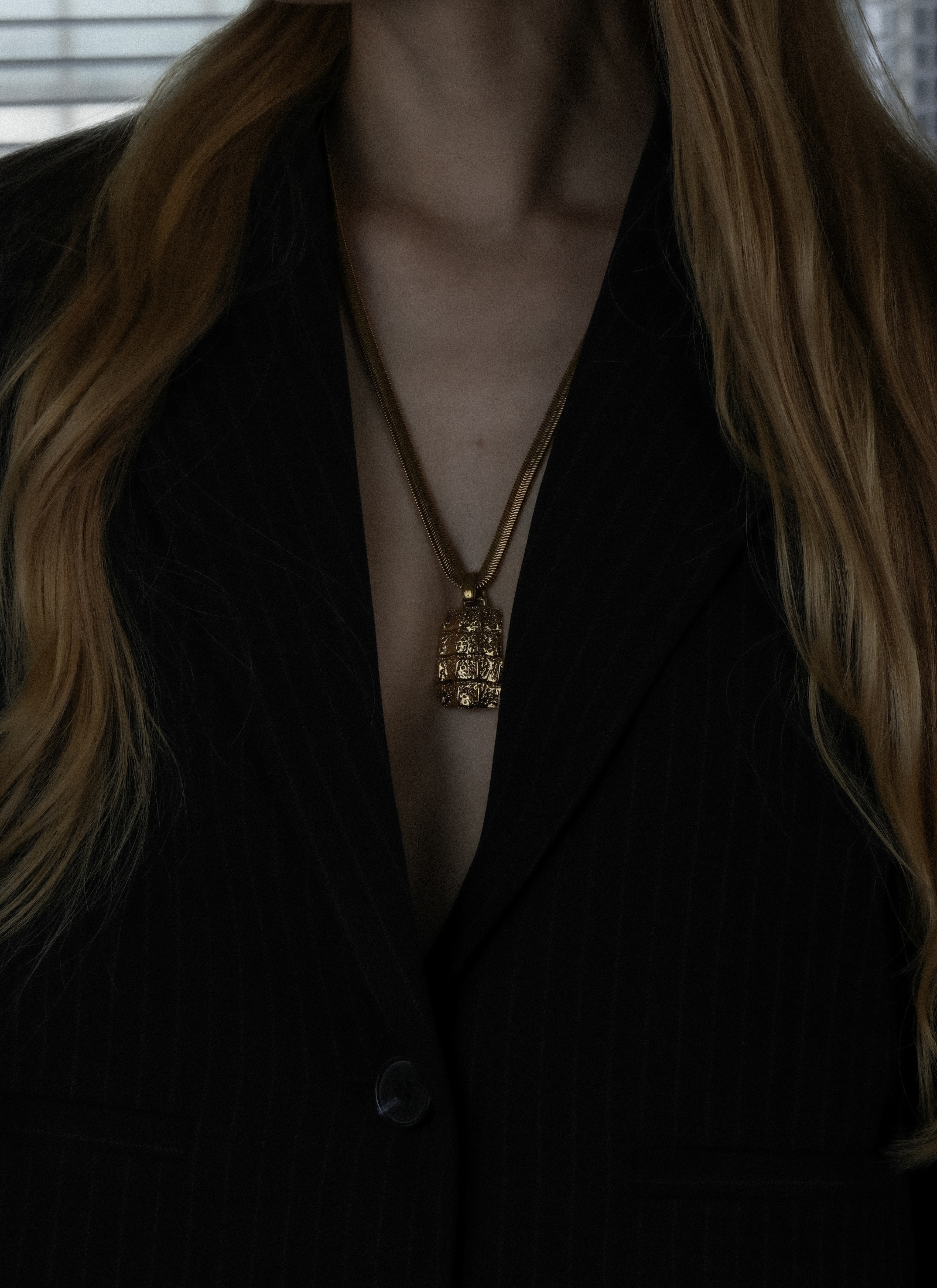 Yves Saint Laurent - naszyjnik 24 k złoto teksturowany