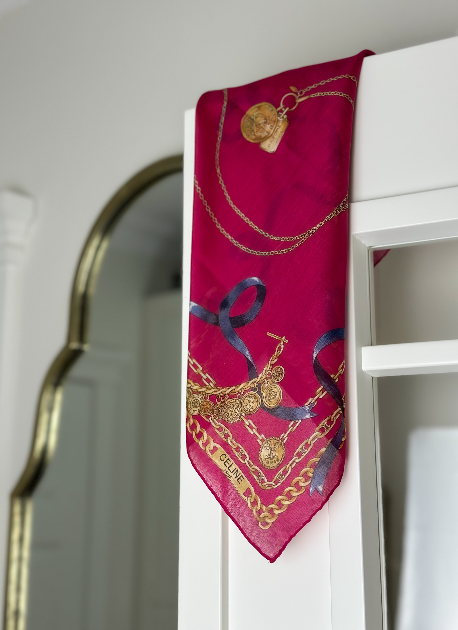 Celine – Różowa gawroszka/chusta z łańcuchami Celine