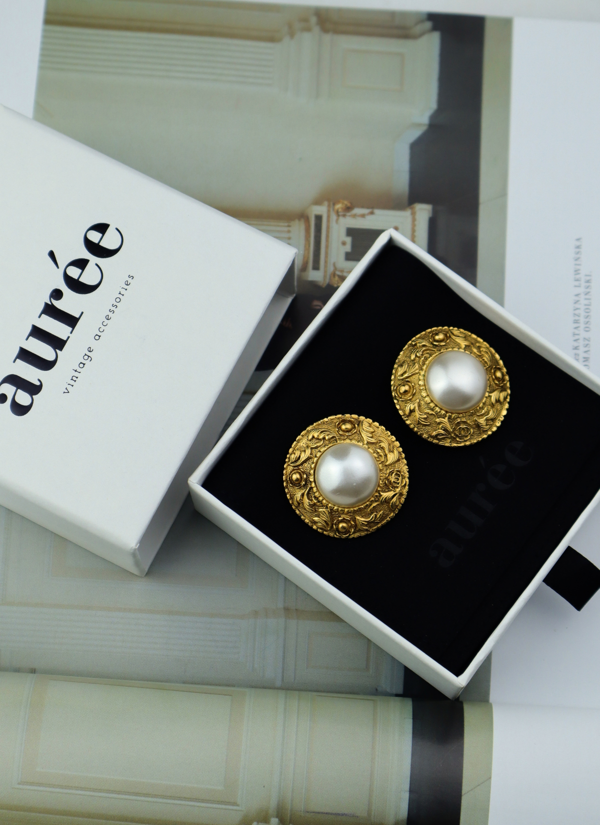 Chanel vintage klipsy Collection 26 z perłą
