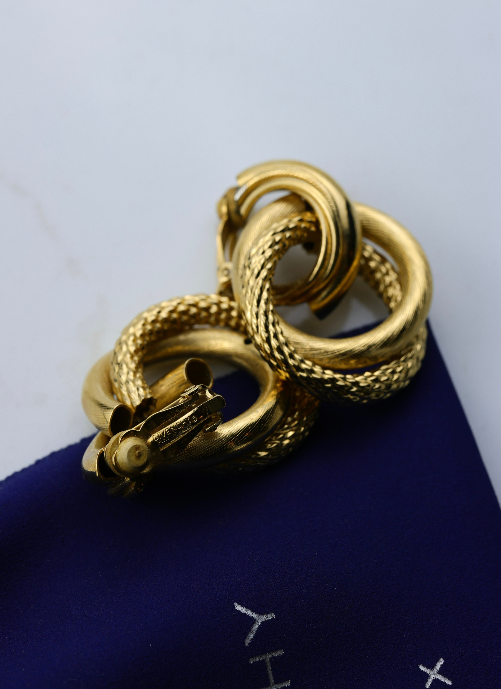 Givenchy - podwójne koła