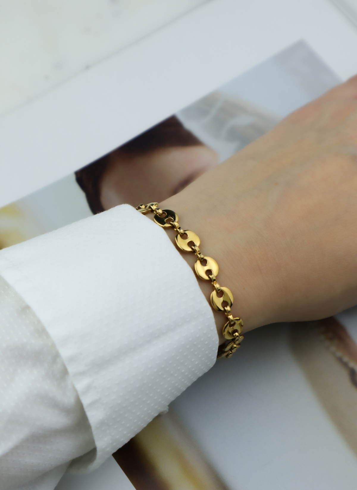 Givenchy vintage złota bransoletka z zapięciem 4G