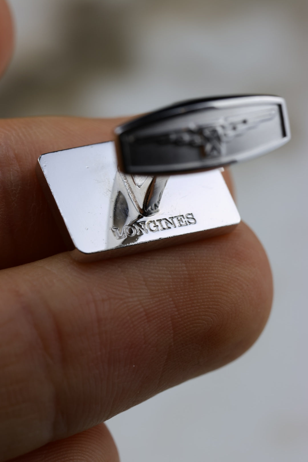 Longines – stalowe prostokątne spinki ze złotą literą L (SP017)