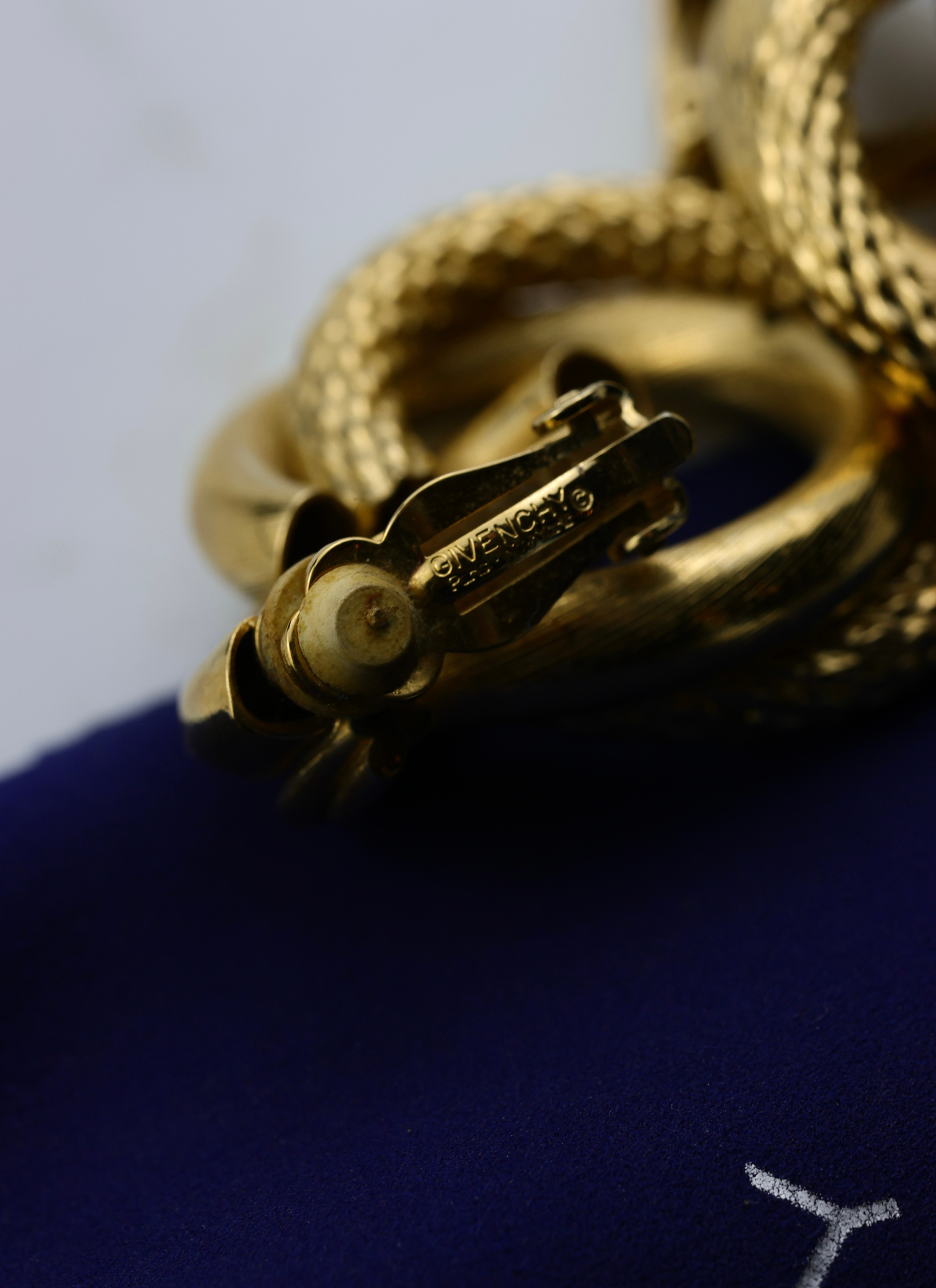 Givenchy - podwójne koła