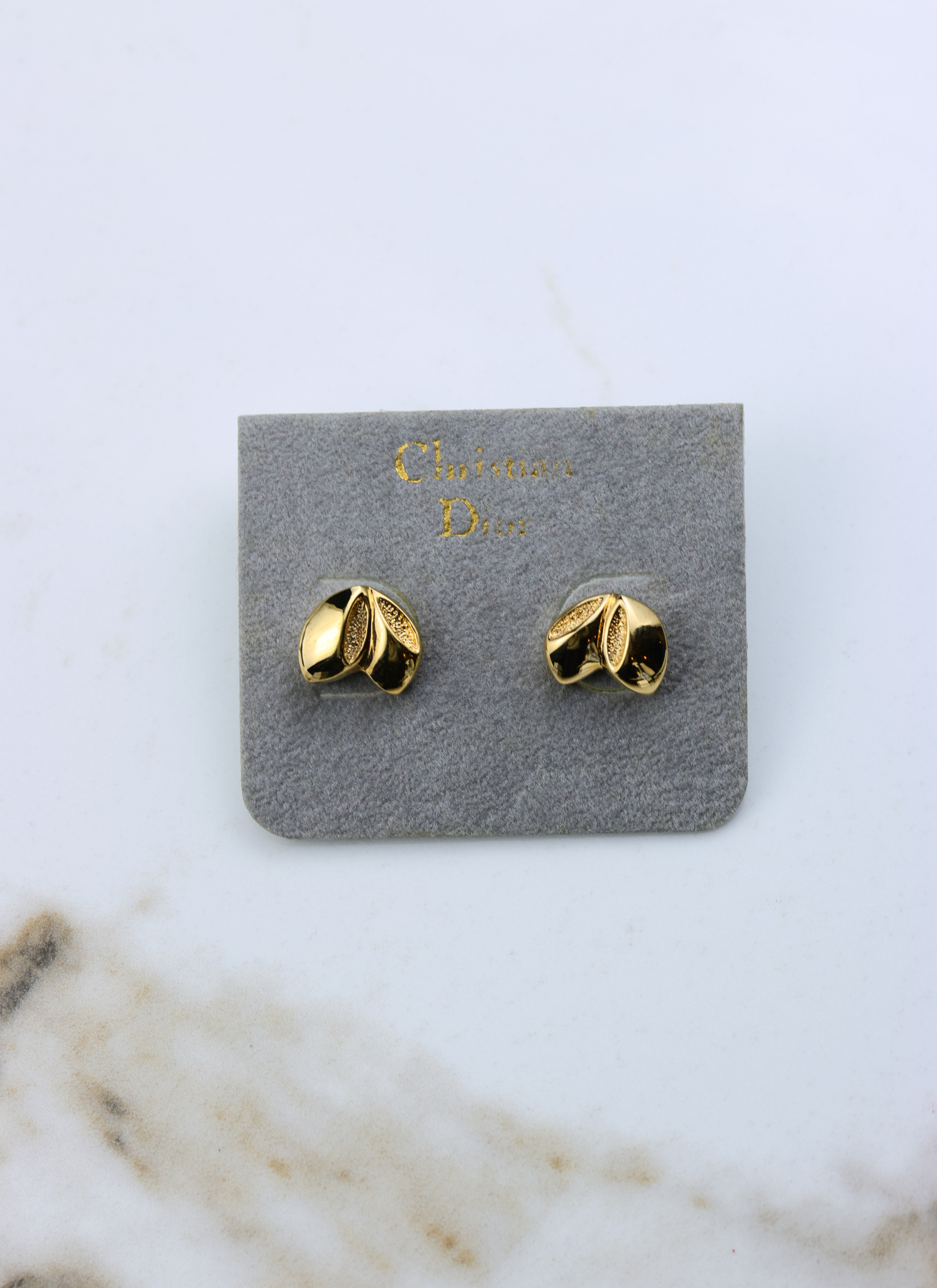 Christian Dior - pozłacane kolczyki (sztyfty)
