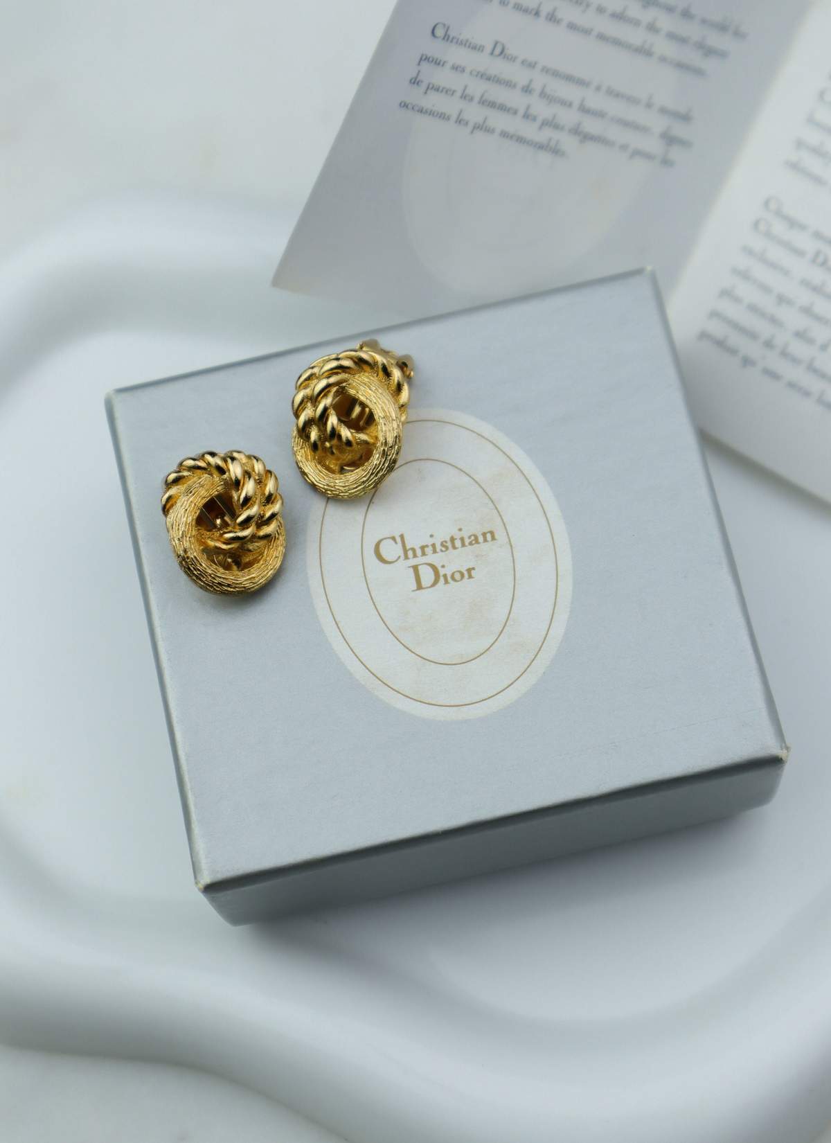 Christian Dior klipsy vintage z motywem węzła z pudełkiem