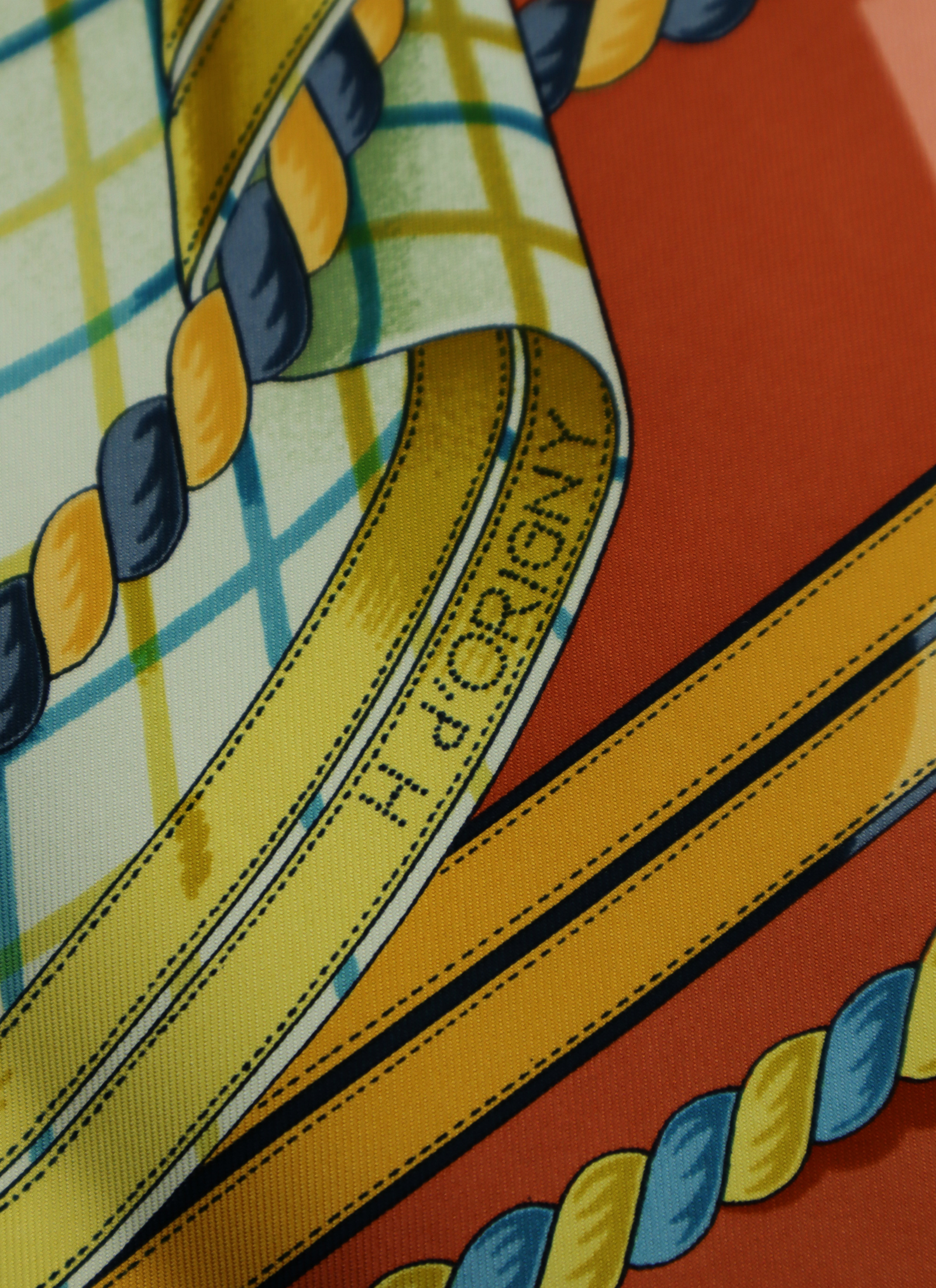 Hermès - jedwabna apaszka "Grande Tenue"