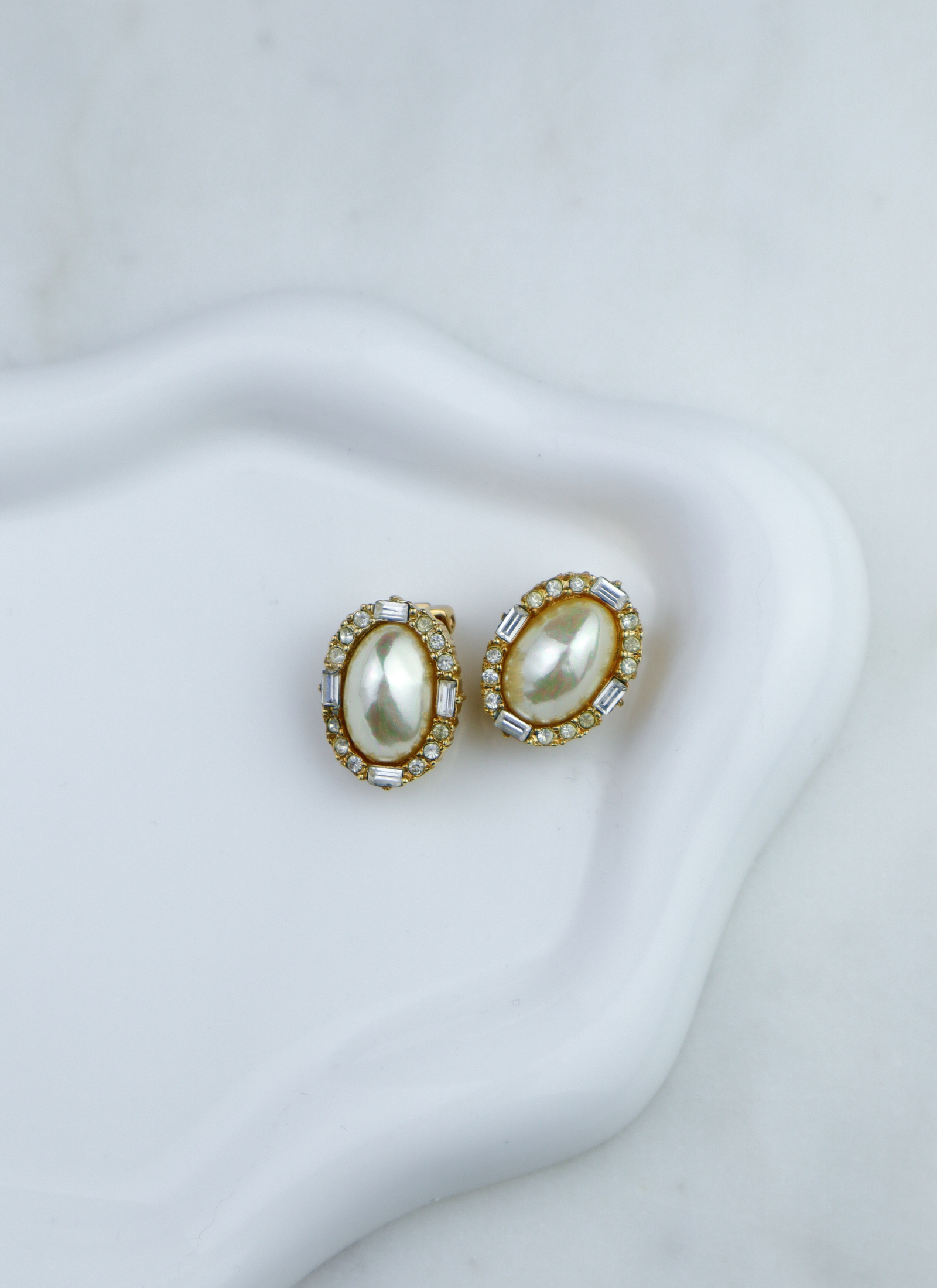 Christian Dior - klipsy z kryształkami i faux pearls