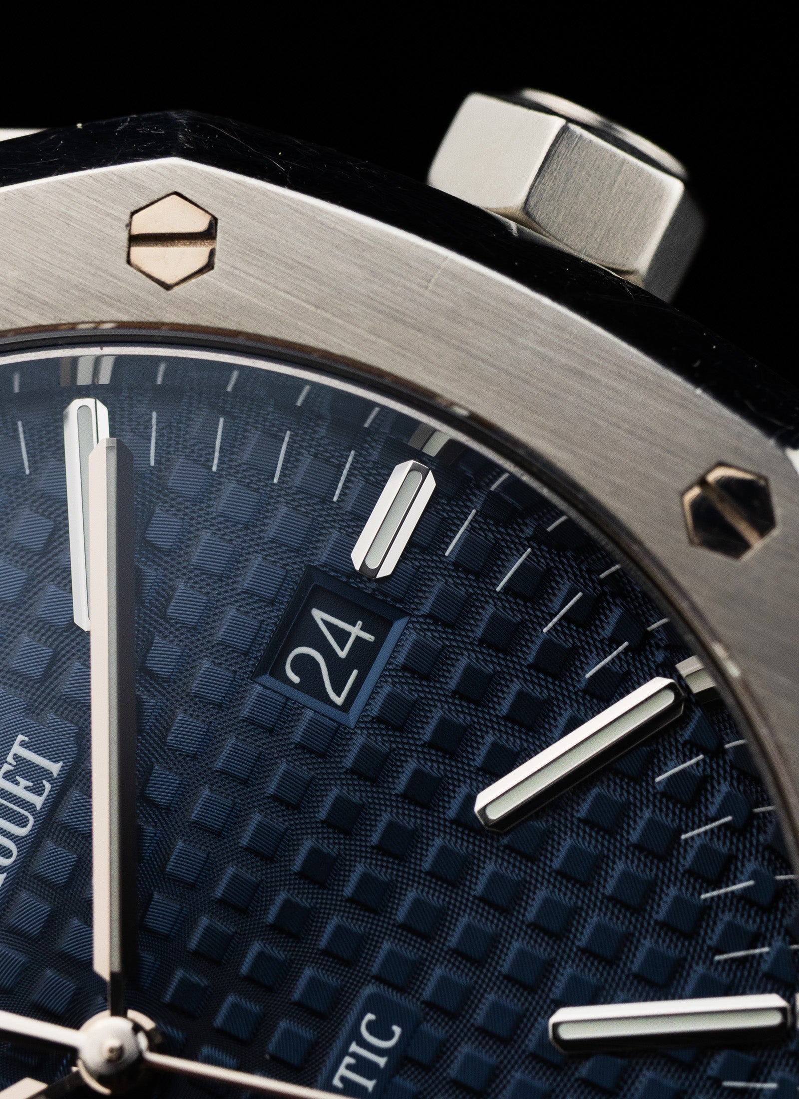 2015 Audemars Piguet Royal Oak 15400ST Box & Extract