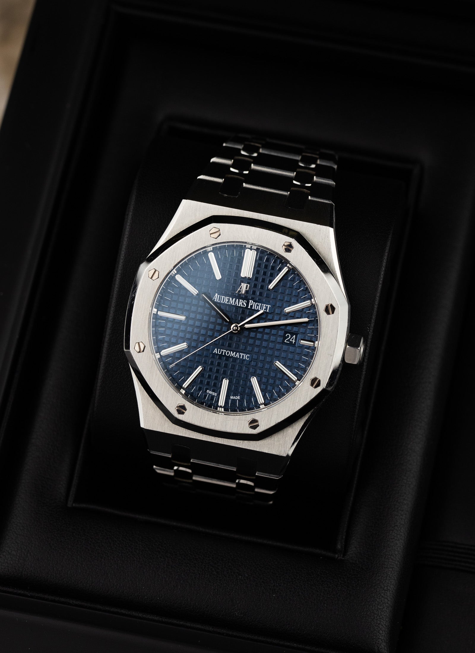 2015 Audemars Piguet Royal Oak 15400ST Box & Extract