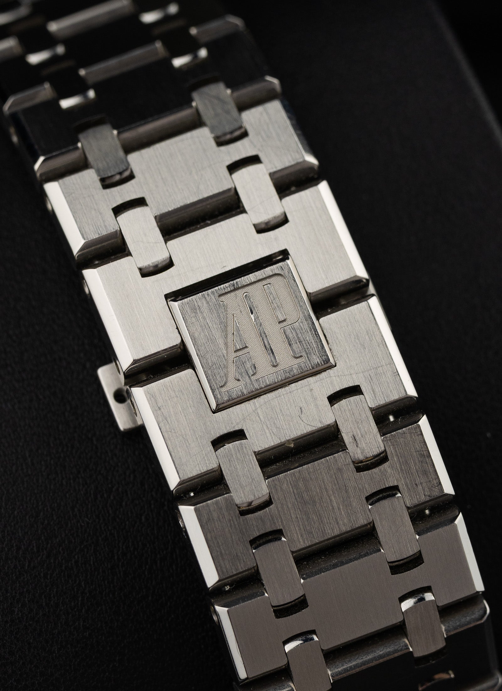 2015 Audemars Piguet Royal Oak 15400ST Box & Extract
