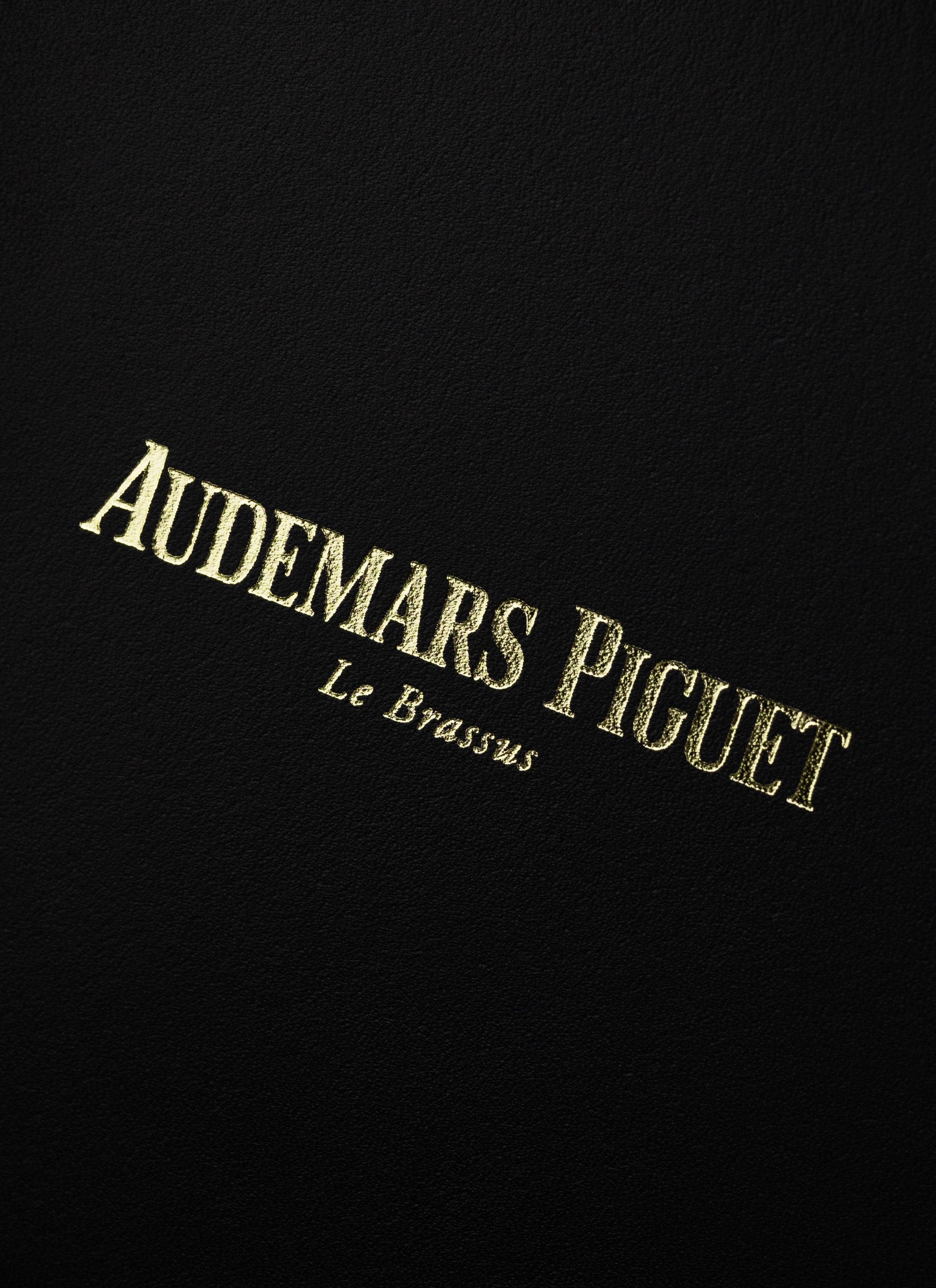 2015 Audemars Piguet Royal Oak 15400ST Box & Extract