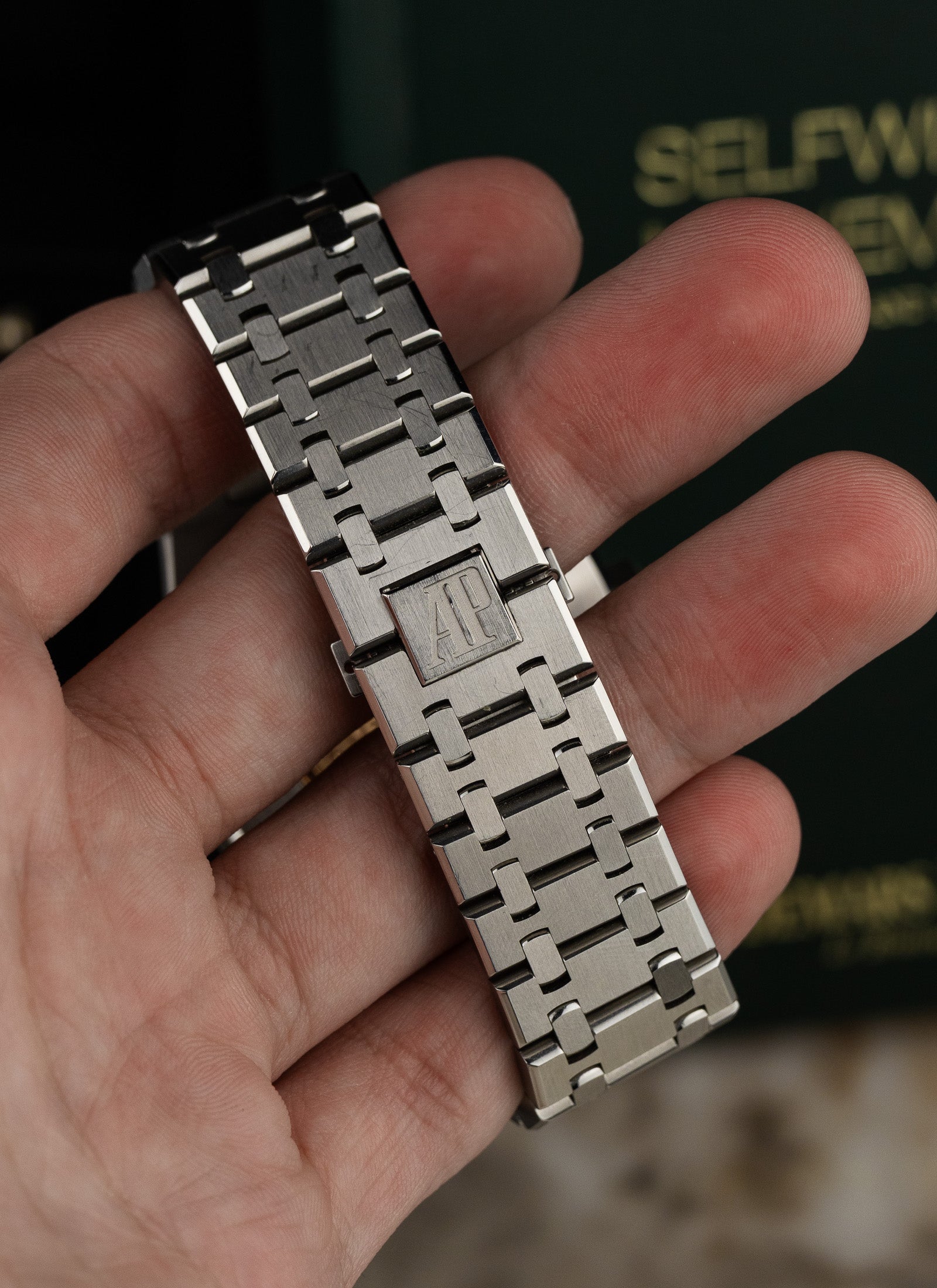 2015 Audemars Piguet Royal Oak 15400ST Box & Extract