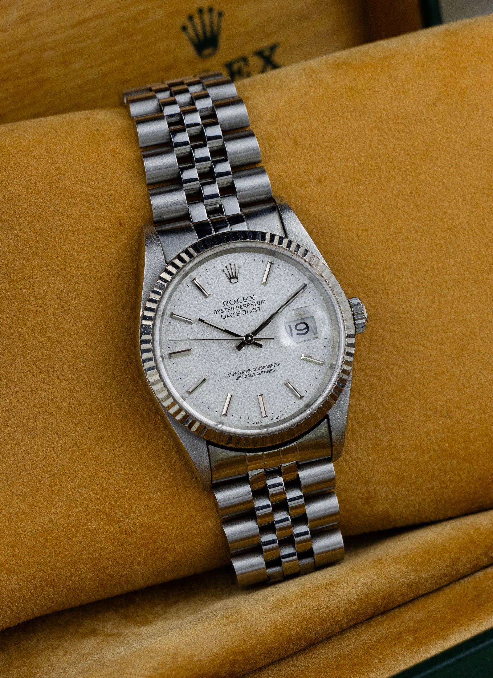 1990 Rolex Datejust Silver Linen Dial 16234 Full Set